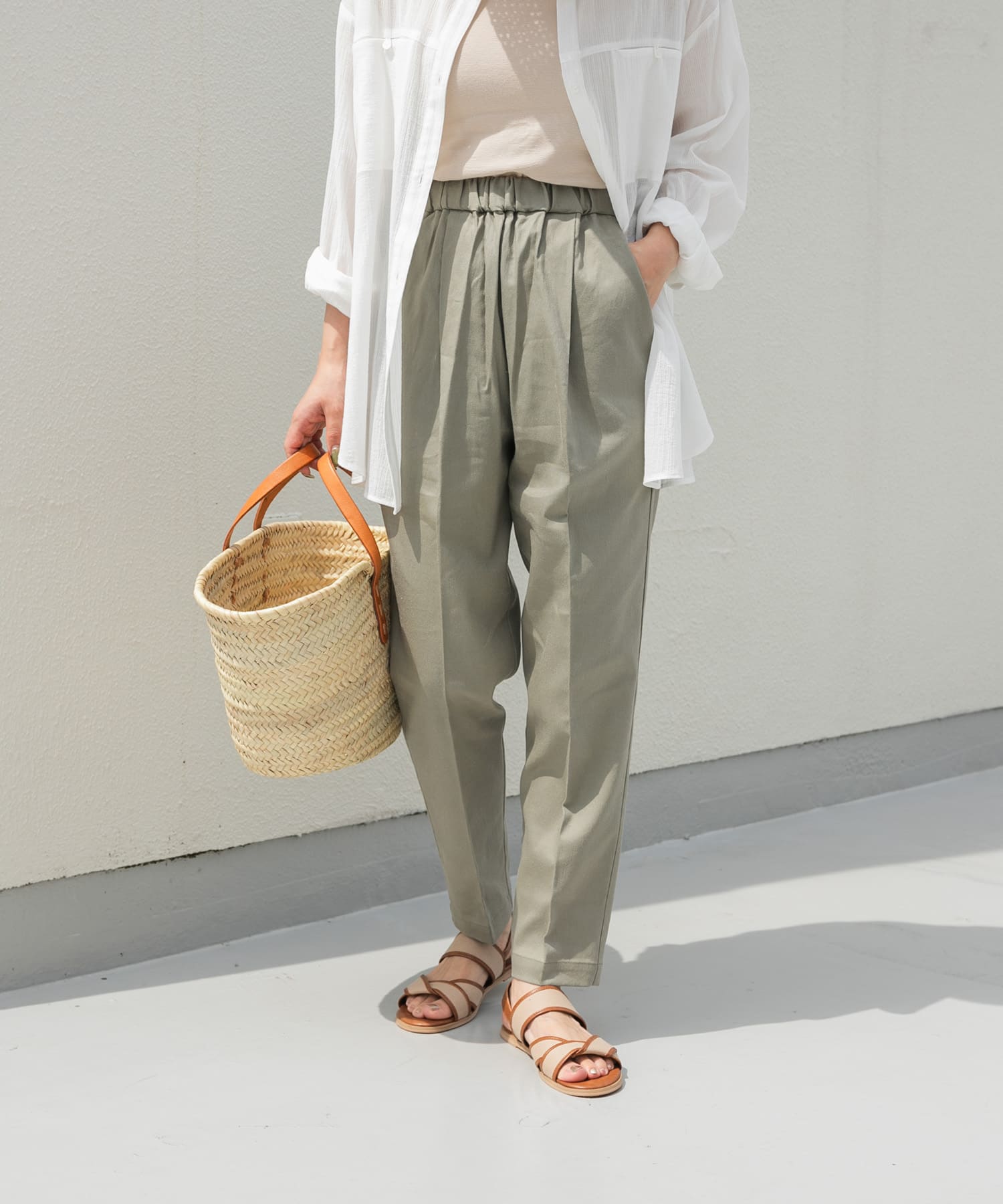KHAKI