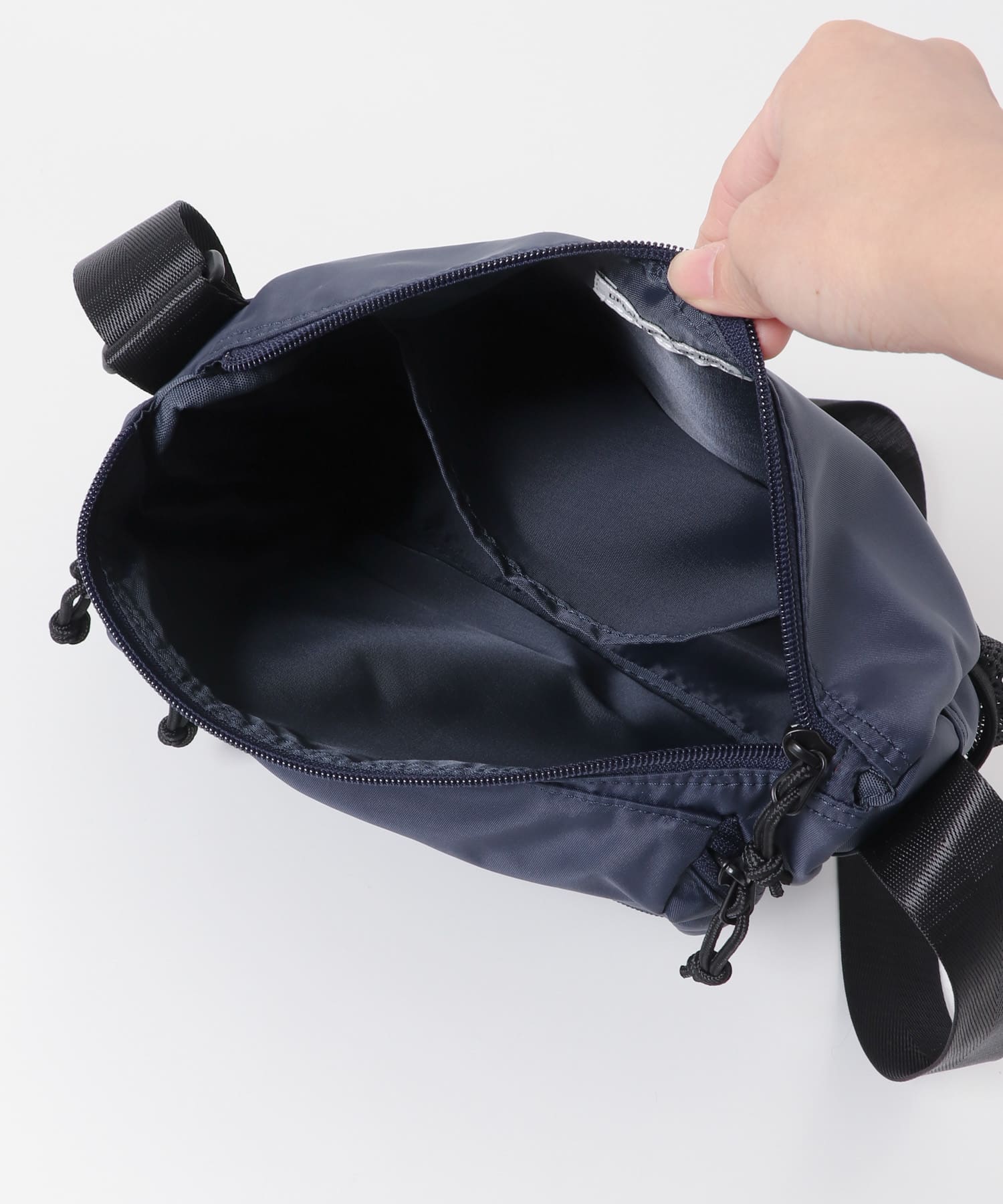 URD マルチポケットショルダーバッグ NAVY -