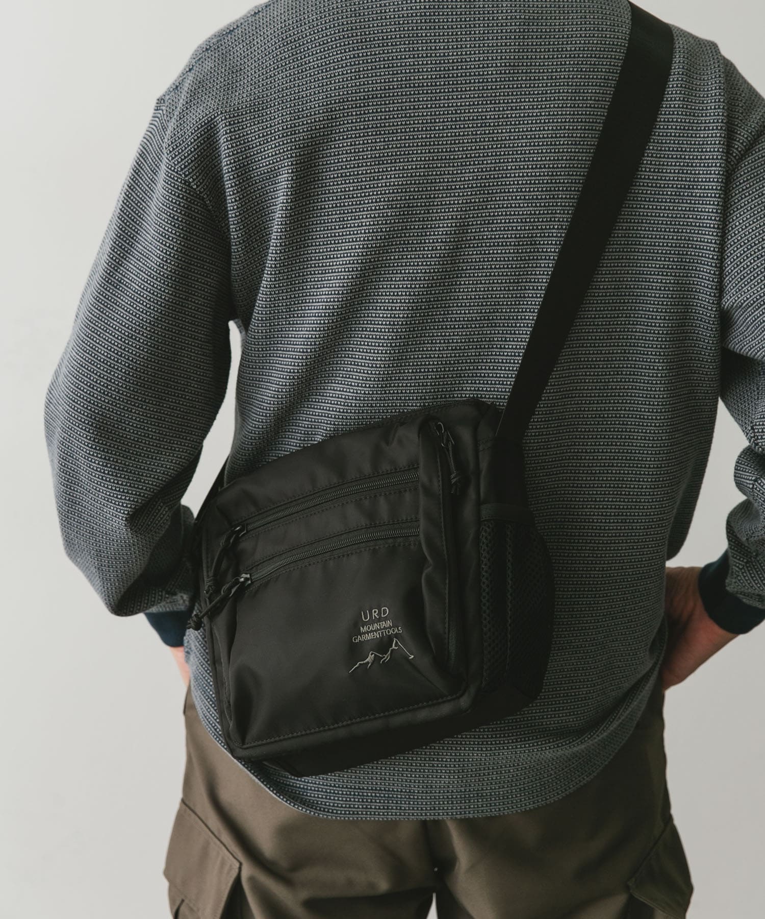 URD マルチポケットショルダーバッグ BLACK -