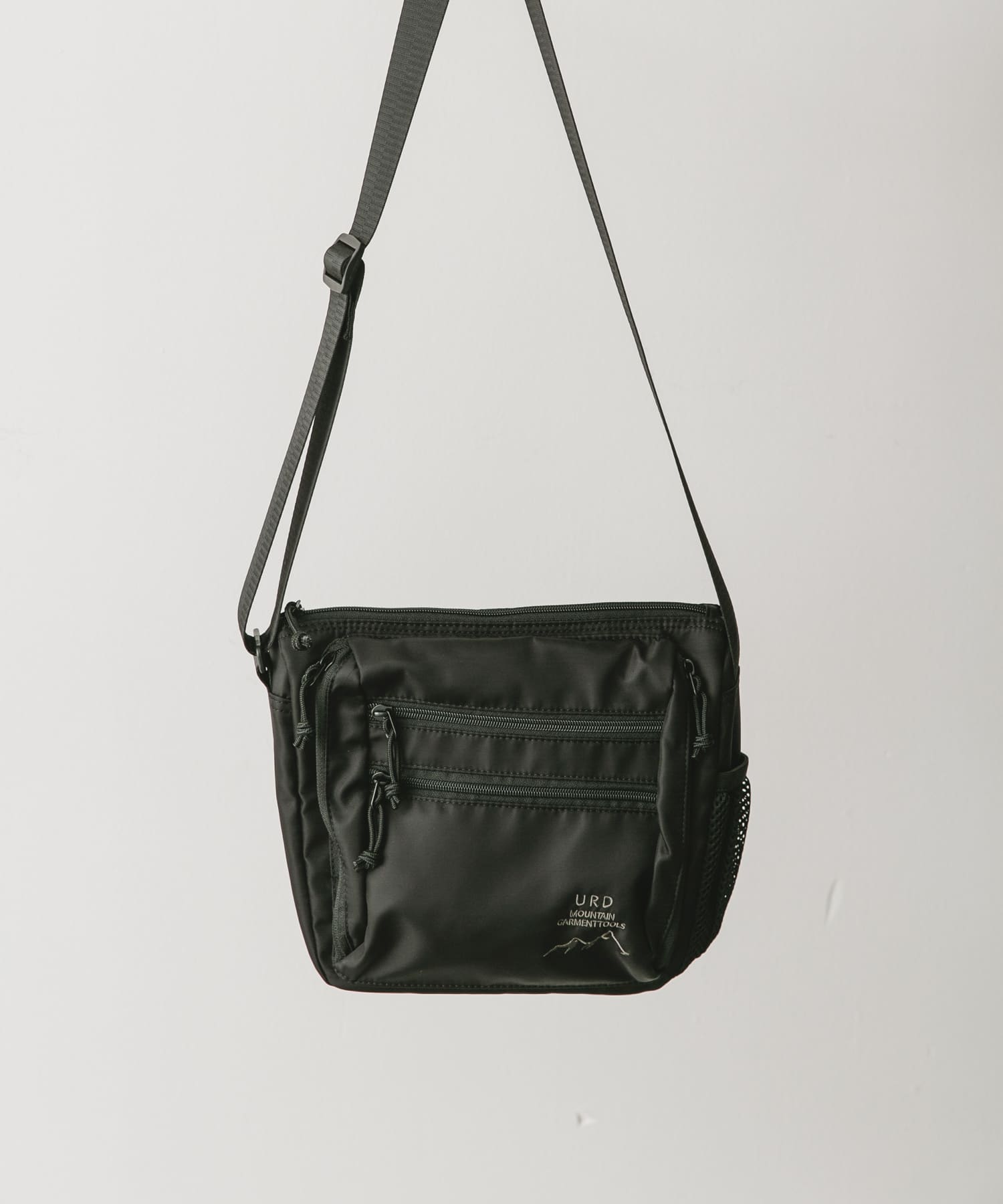 URD マルチポケットショルダーバッグ BLACK -