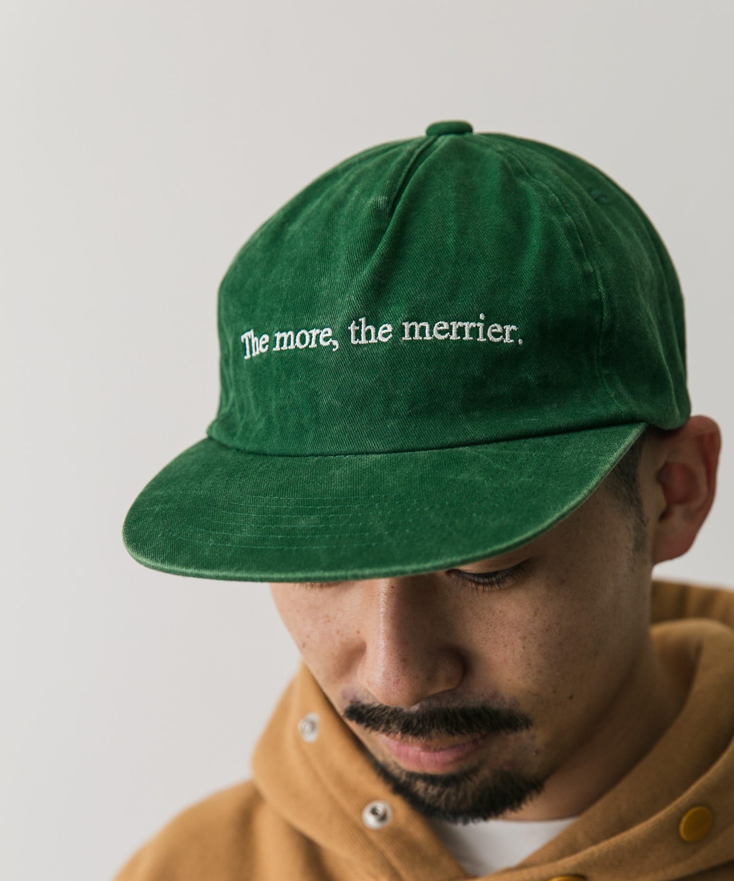 GREEN