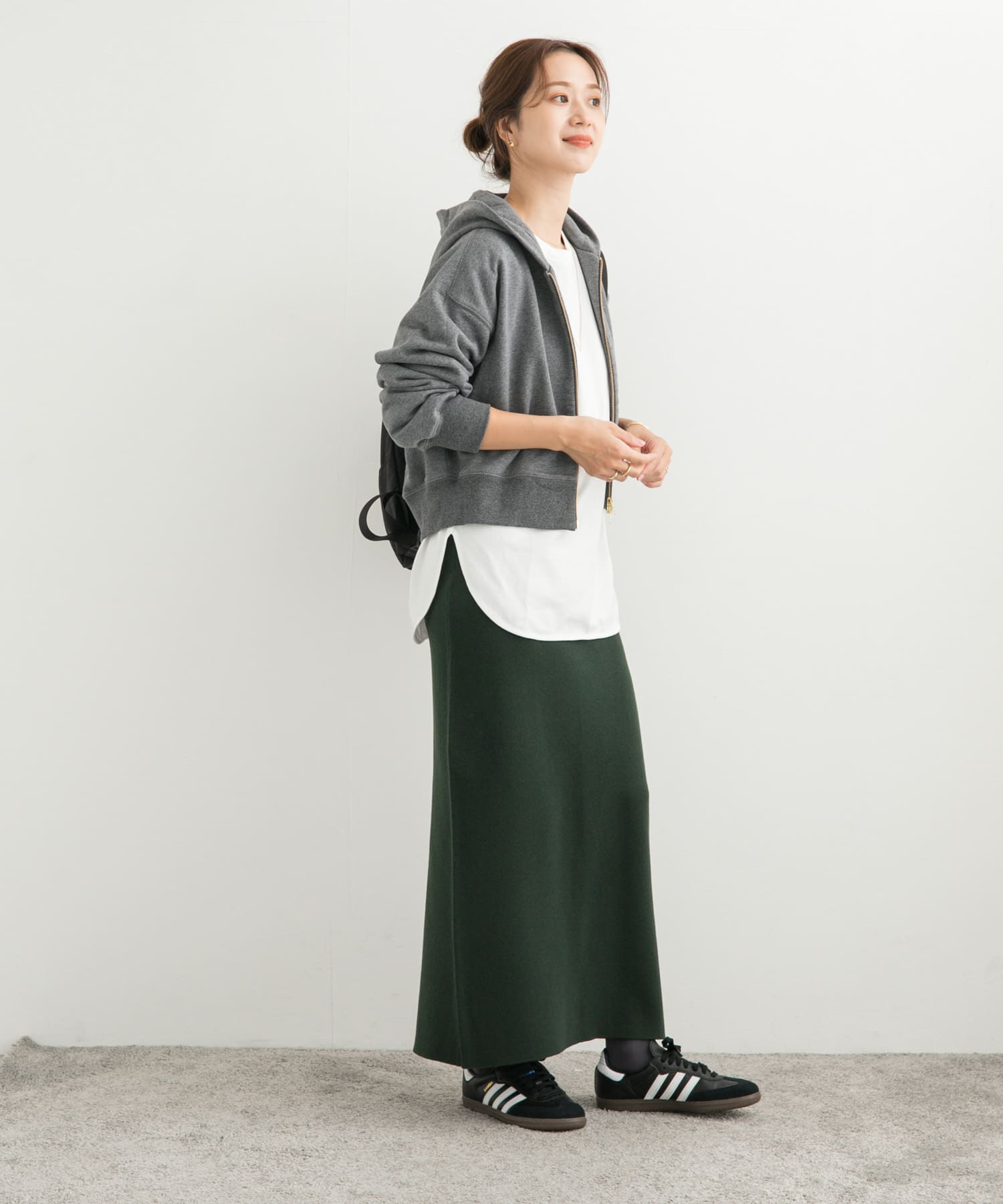 OFF WHITE