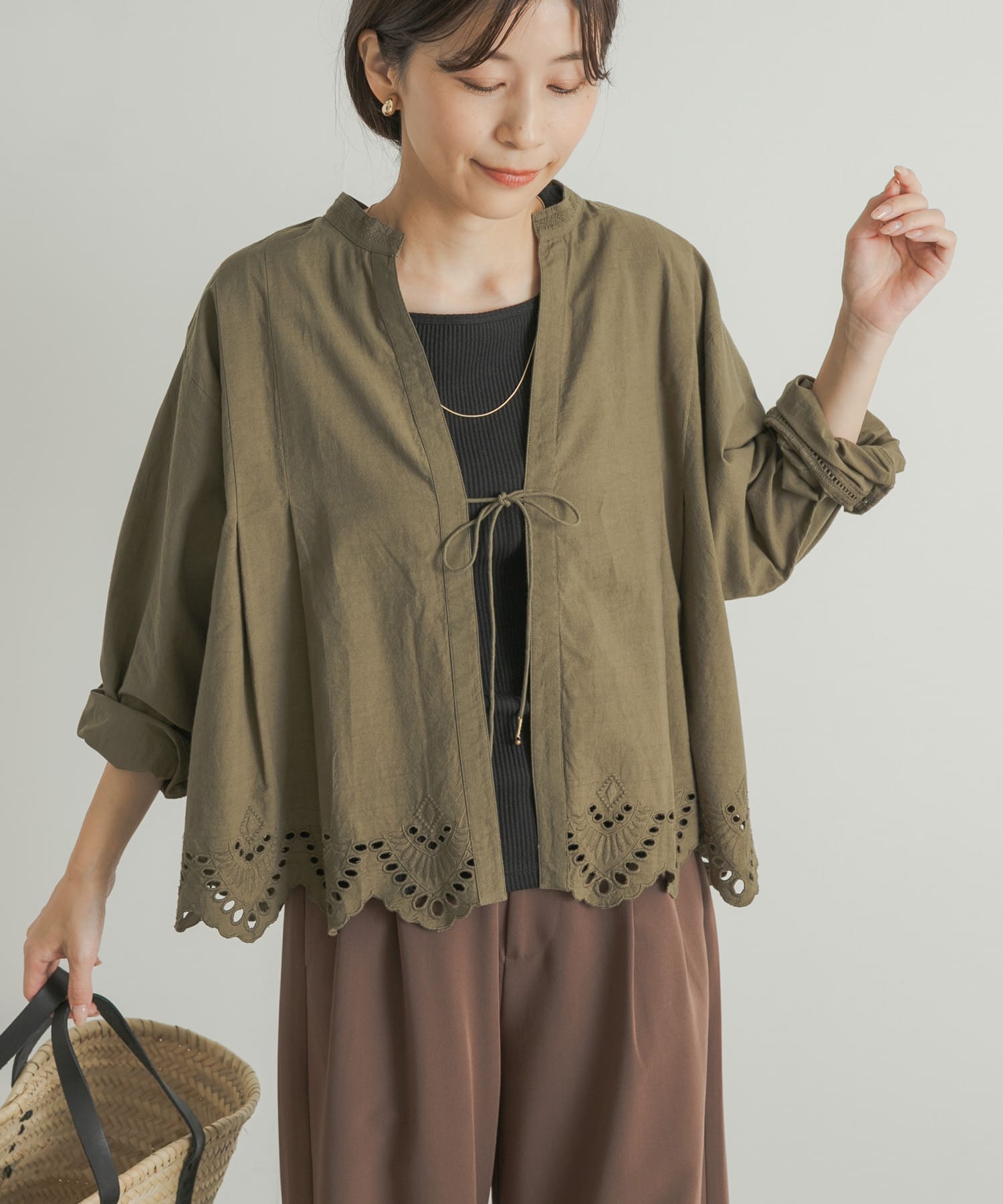 KHAKI