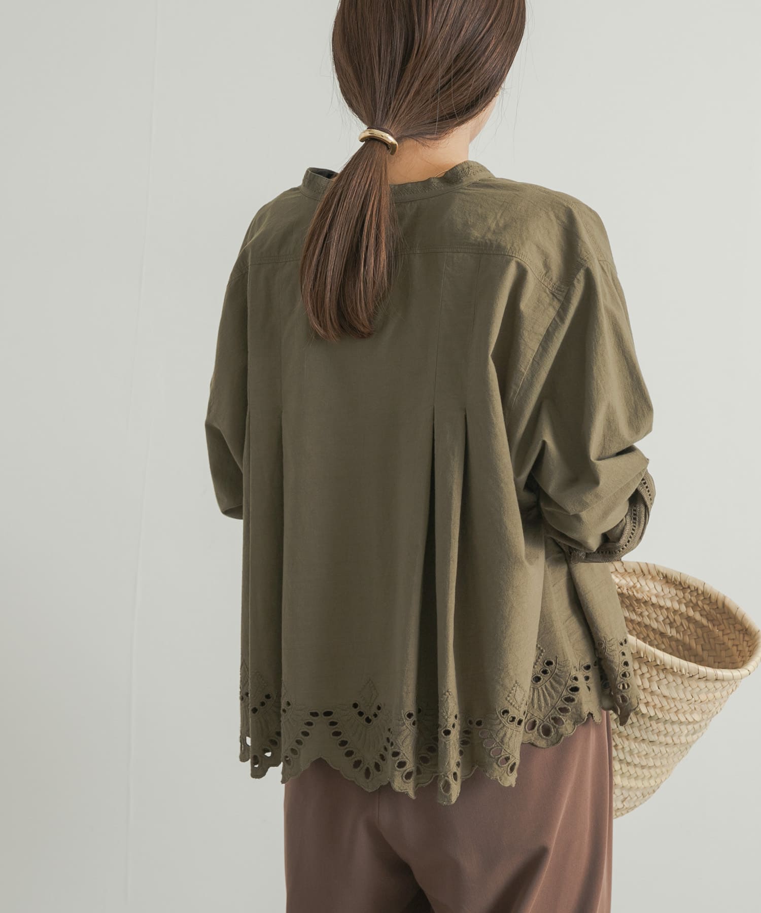KHAKI