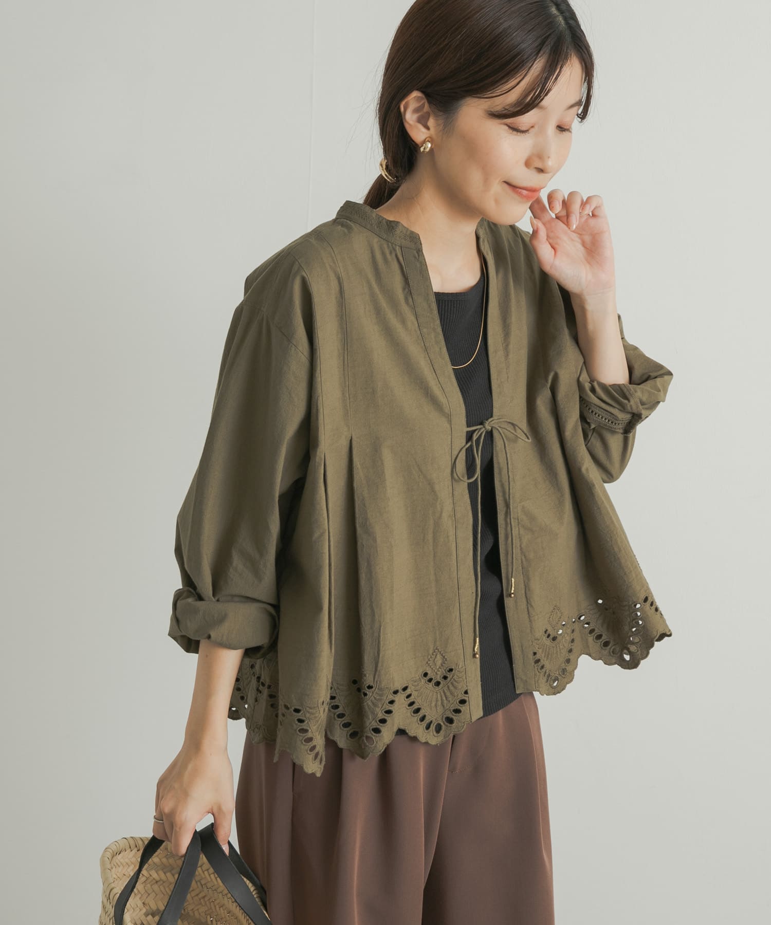 KHAKI