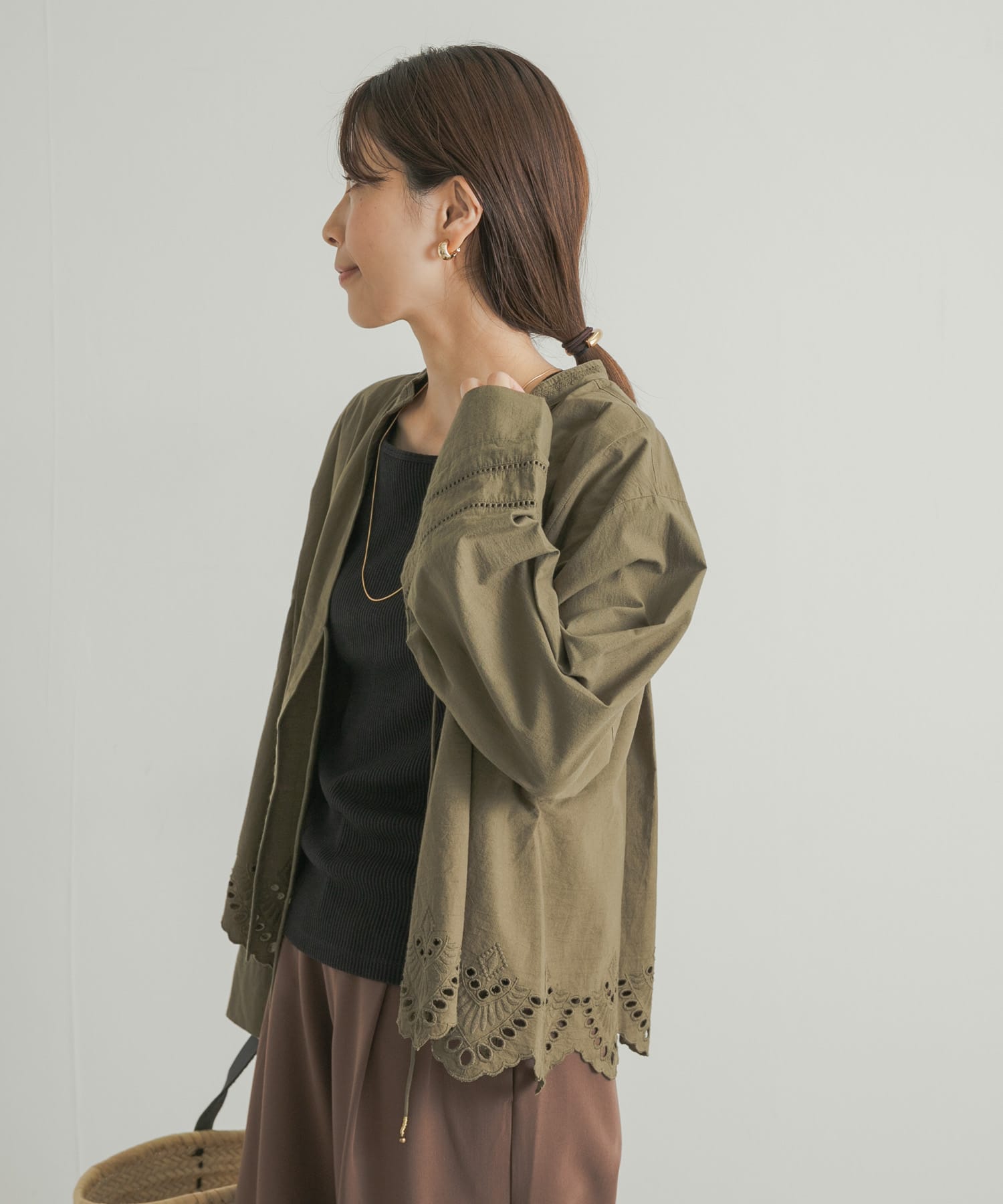 KHAKI