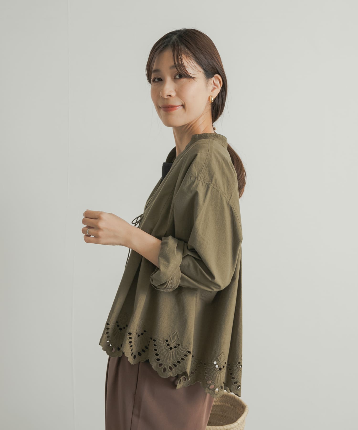 KHAKI