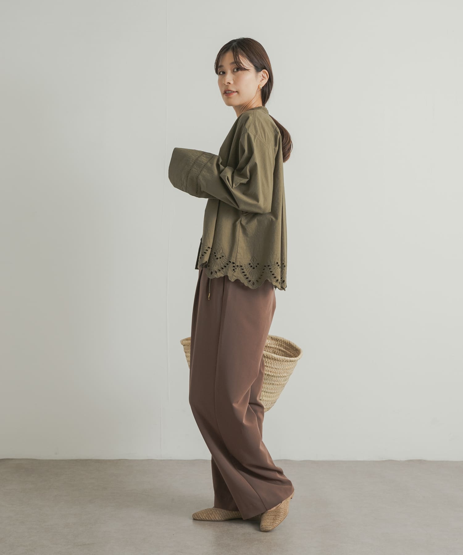 KHAKI