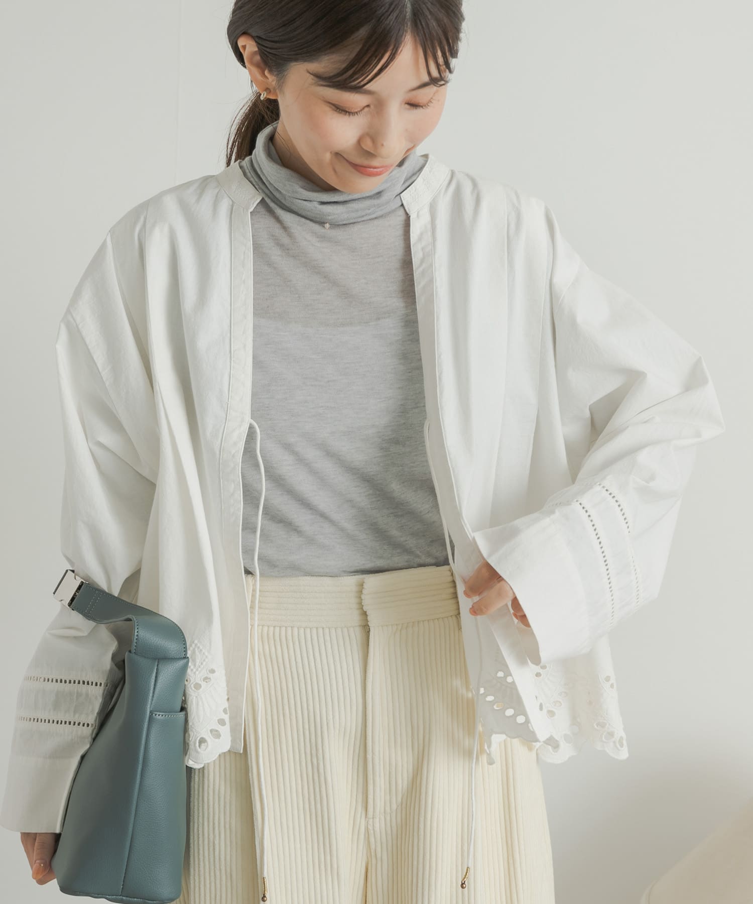 OFF WHITE