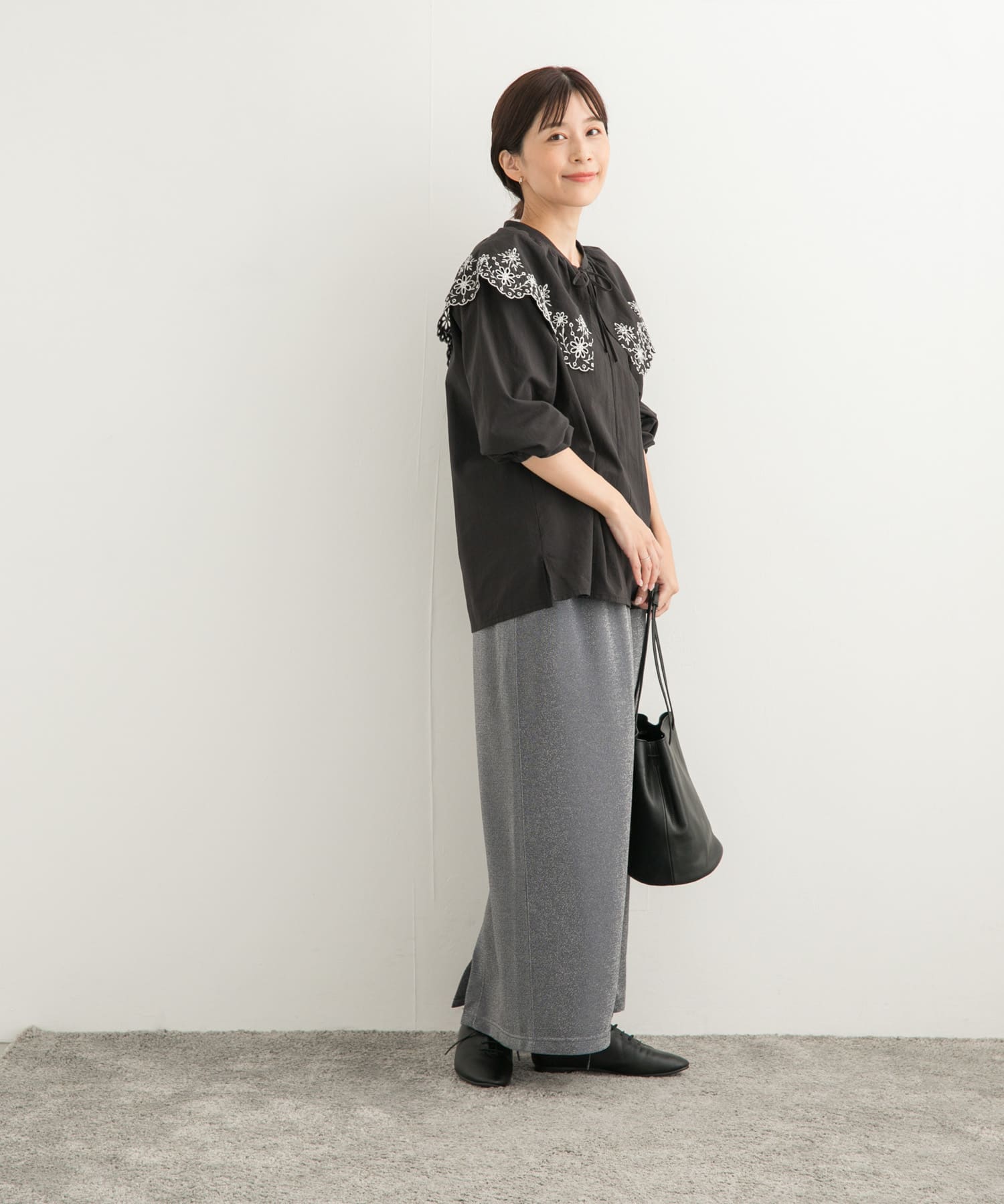 GRAY