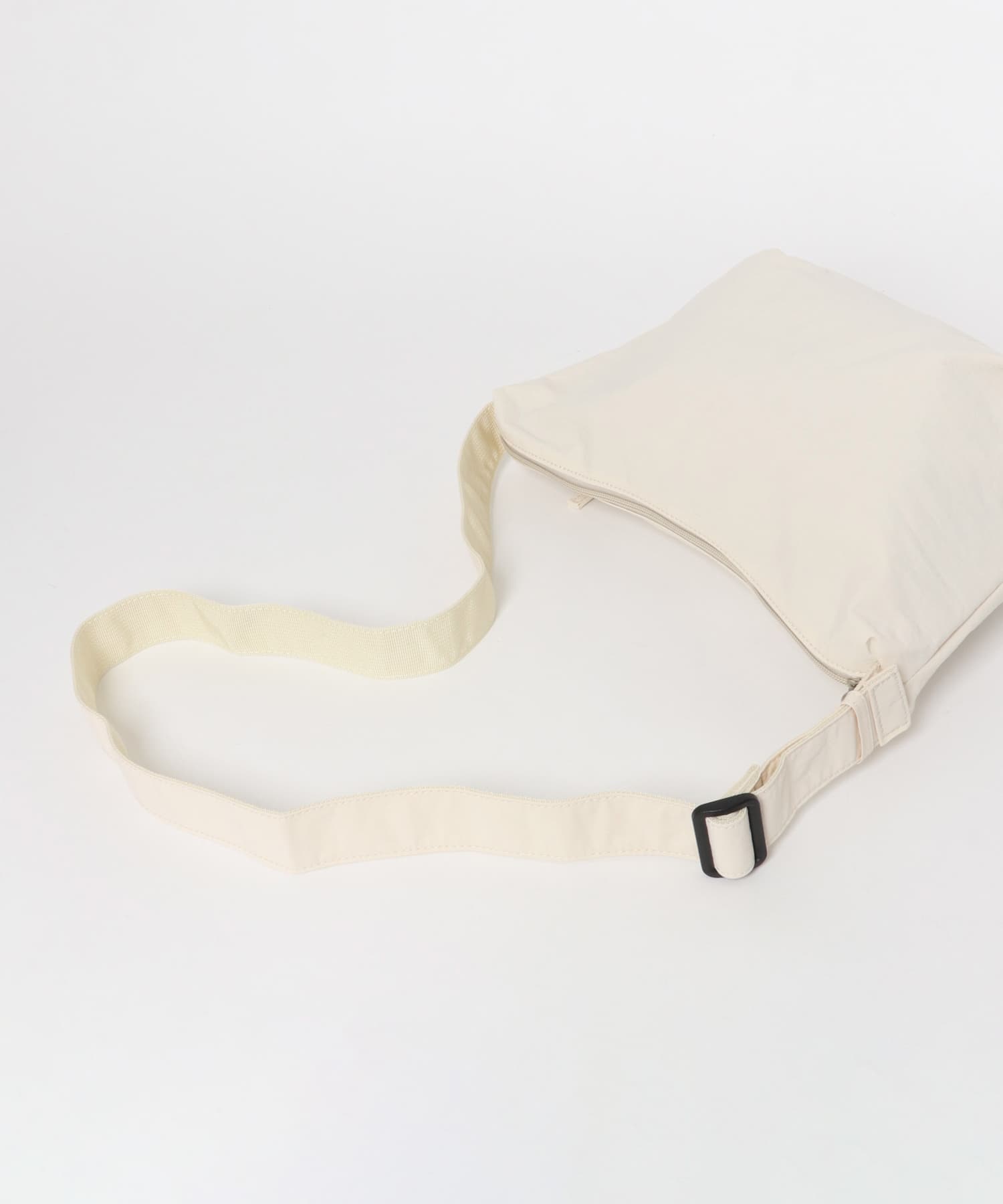 ウォッシャブルミニショルダーバッグ IVORY one