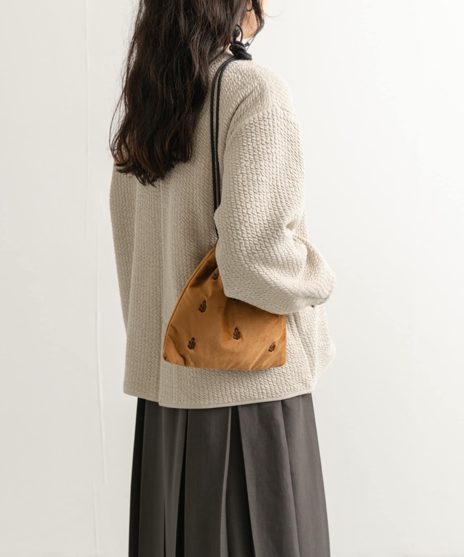 『別注』beej×DOORS　刺繍巾着バッグ BROWN one