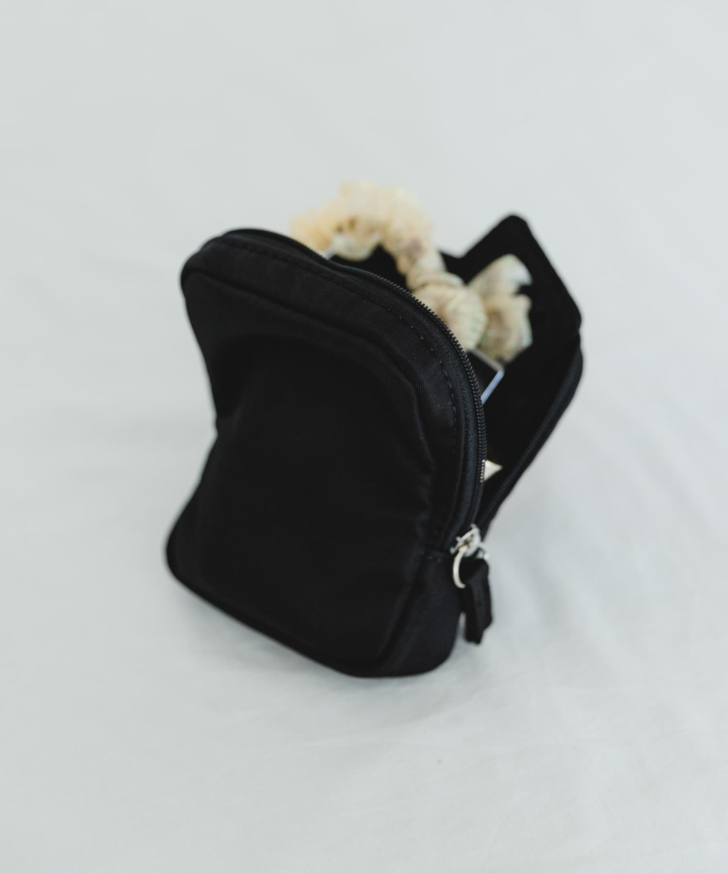 ポーチ小 BLACK one