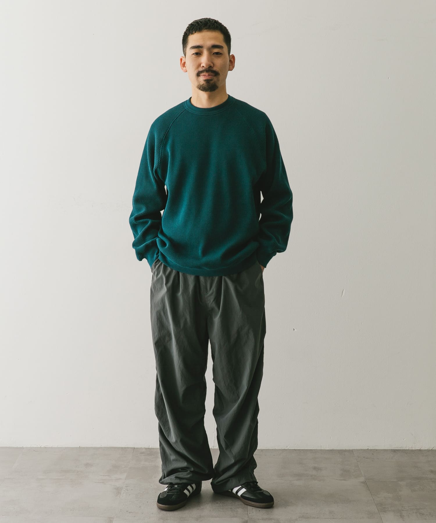 GREEN