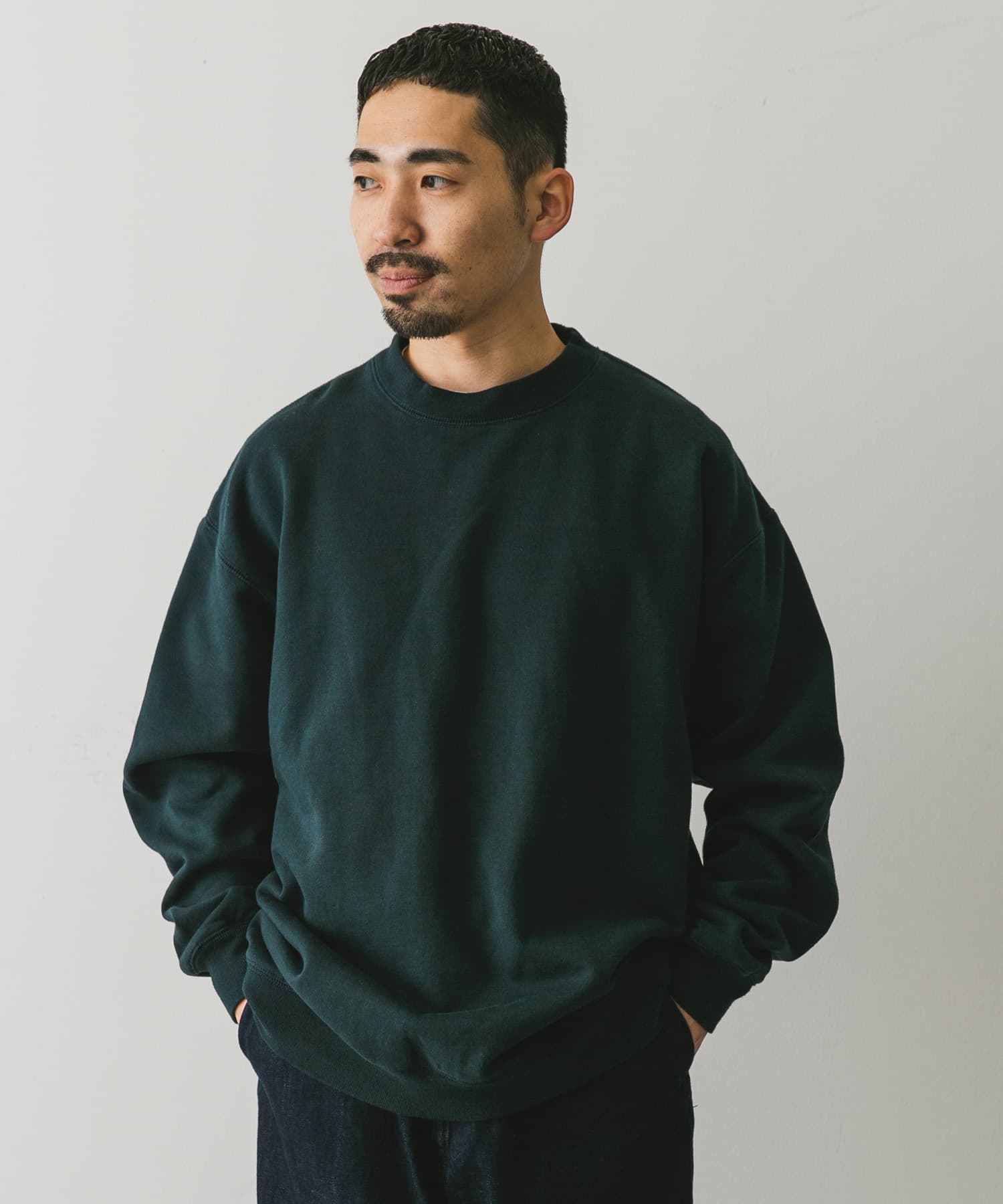 GREEN