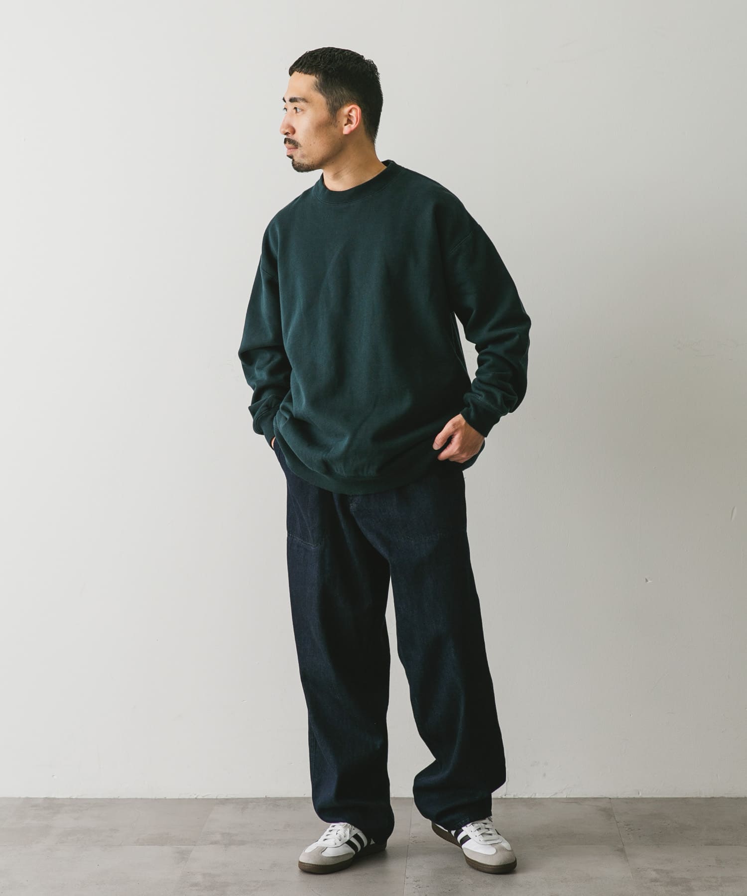 GREEN