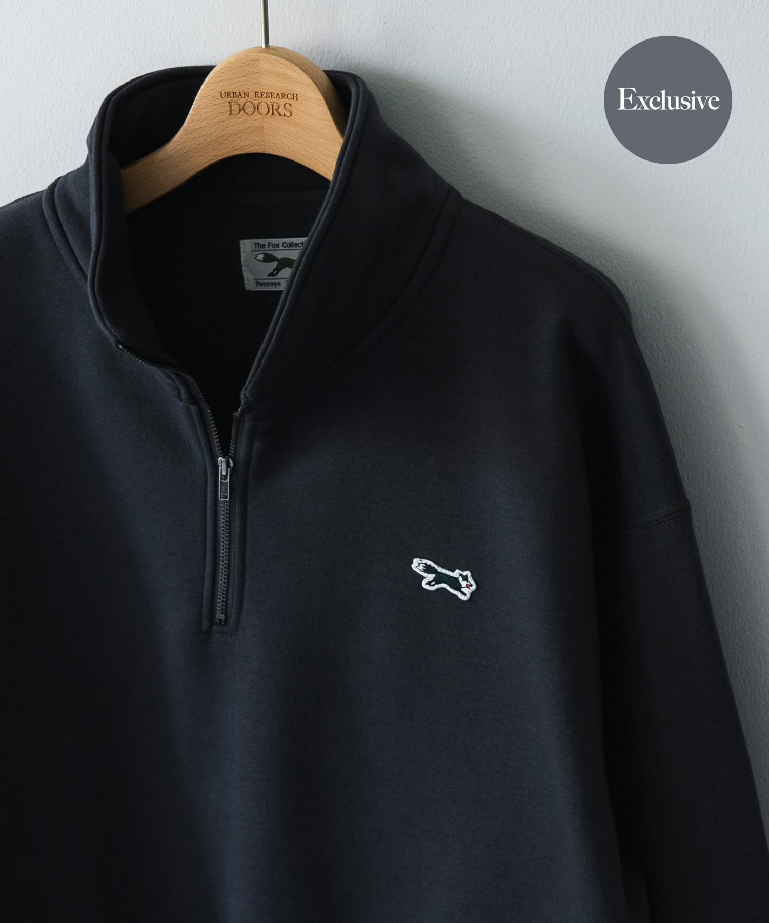 『XLサイズ/WEB限定』『別注』PENNEYS×DOORS　THE FOX ハーフジップスウェット CHARCOAL M
