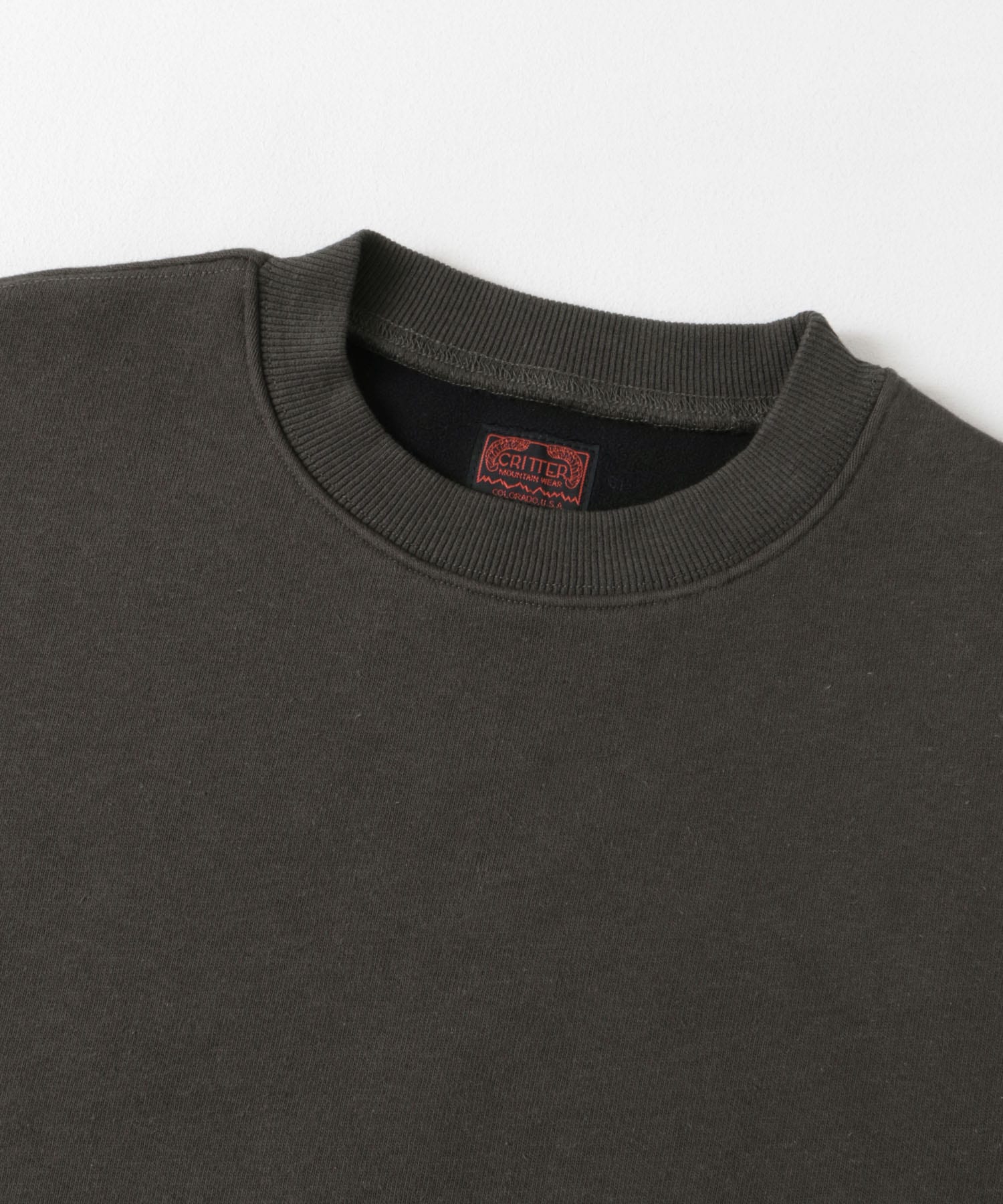 CRITTER　MOUNTAIN スウェット CHARCOAL M