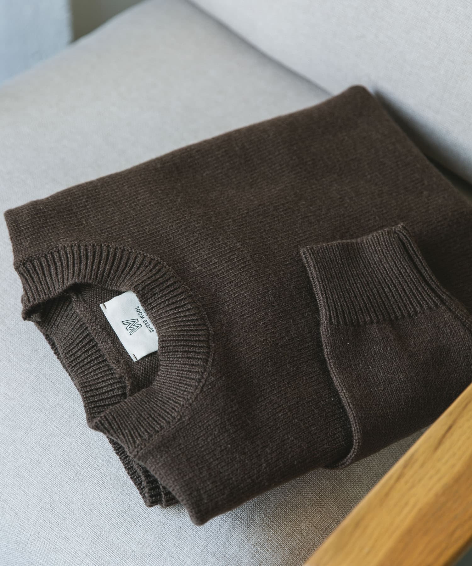 『XLサイズ/WEB限定』チュニジアウール クルーネック ニット BROWN M