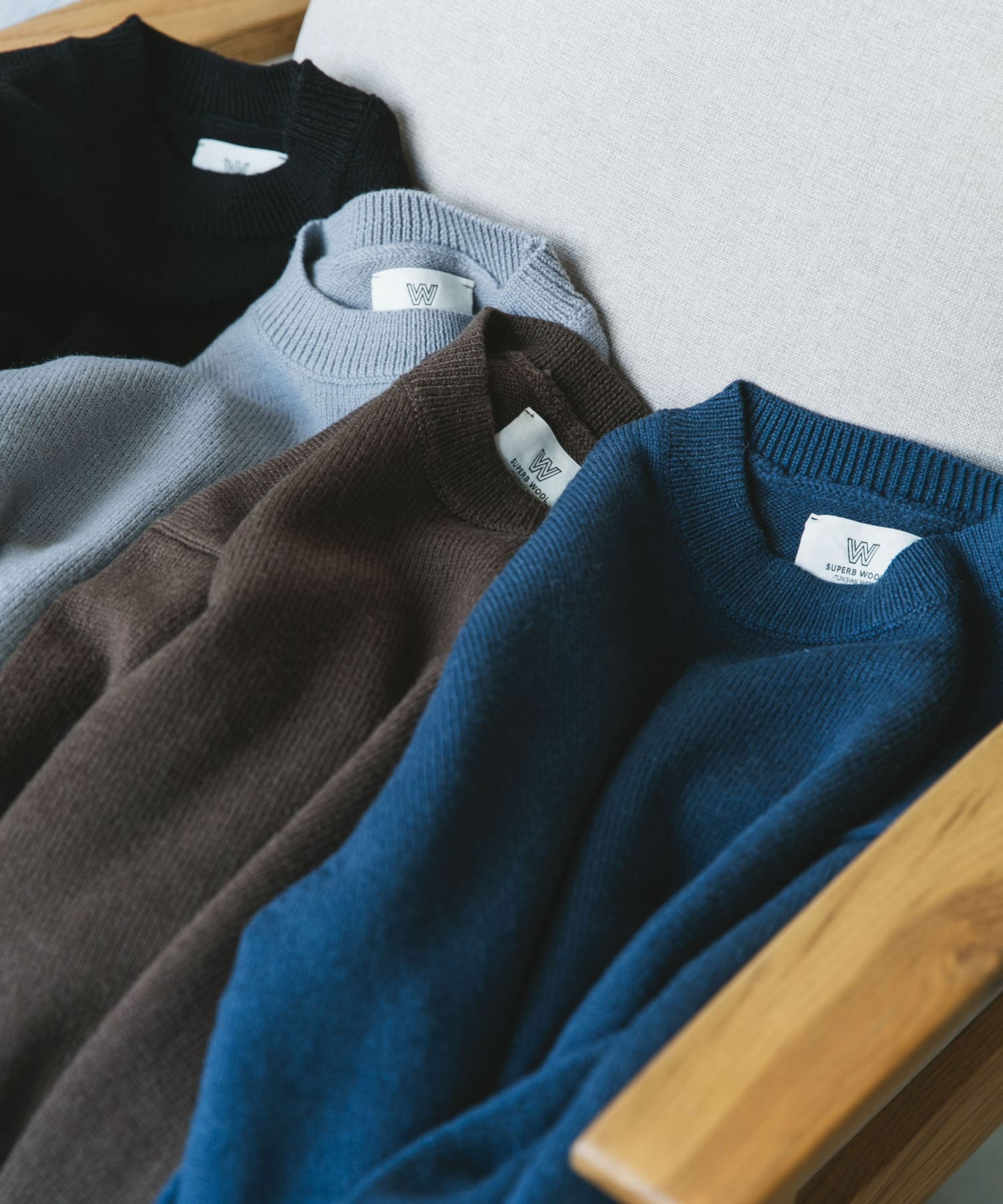 『XLサイズ/WEB限定』チュニジアウール クルーネック ニット GRAY M