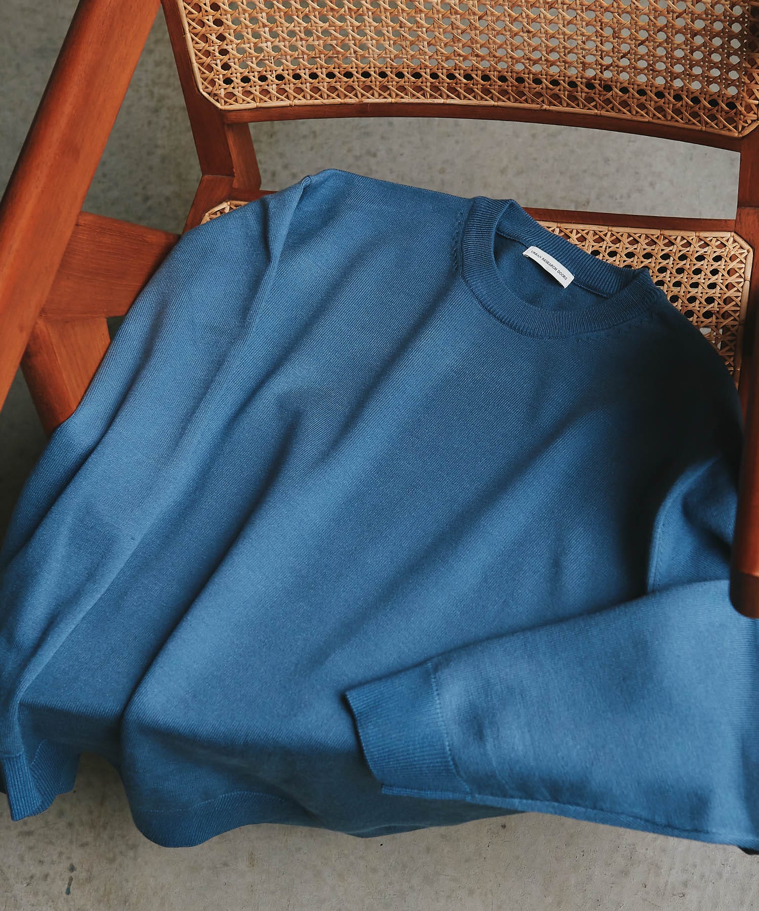 『UR TECH 200日ニット』クルーネックプルオーバー BLUE L