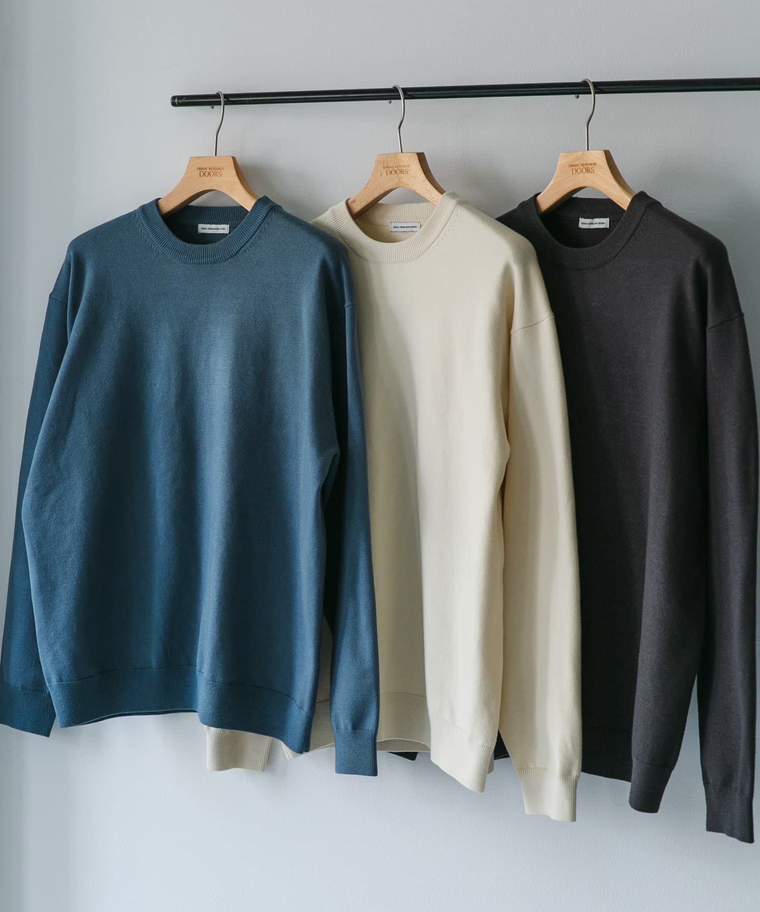 『UR TECH 200日ニット』クルーネックプルオーバー BLUE L