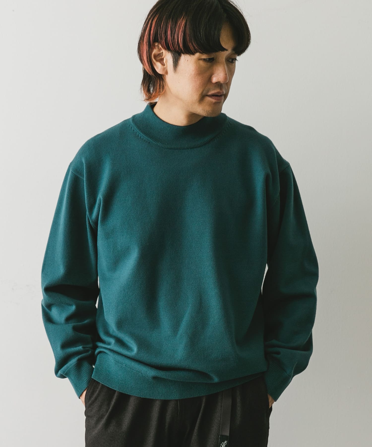 GREEN