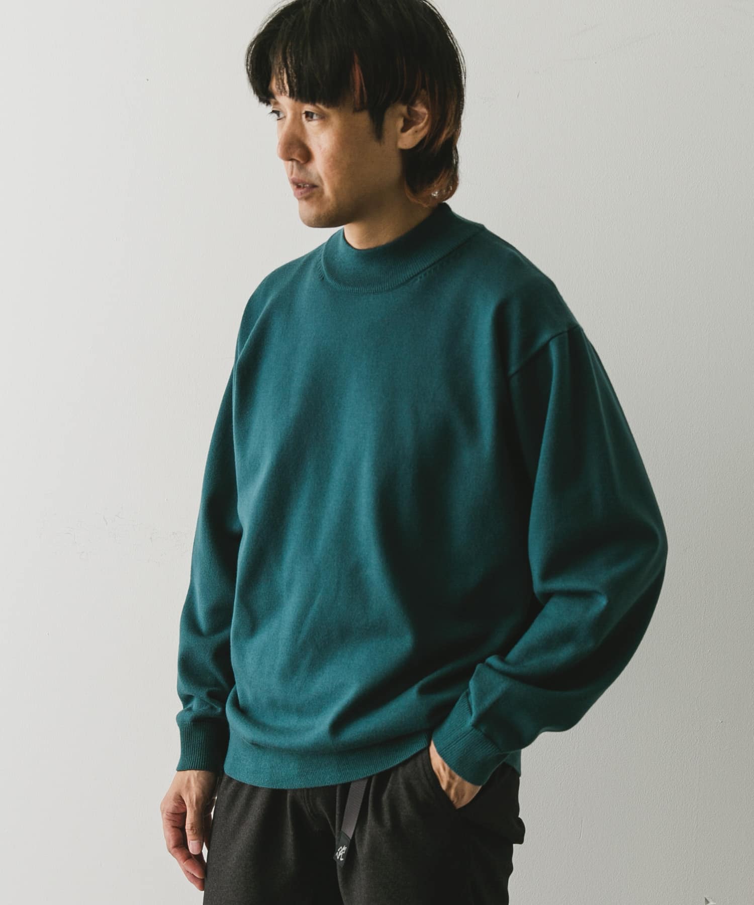 GREEN