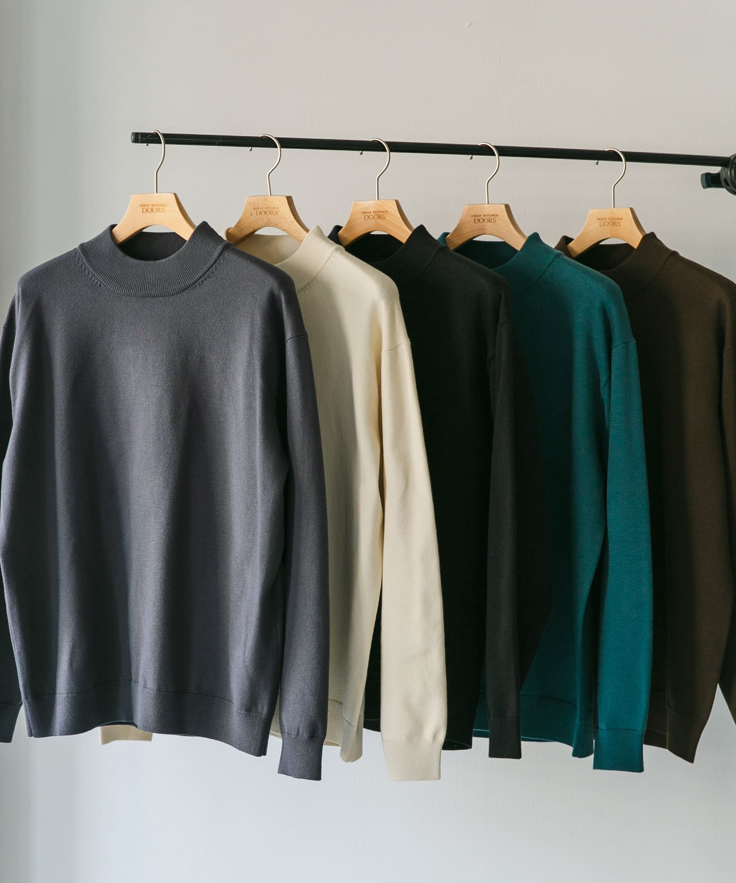 『UR TECH 200日ニット』モックネックプルオーバー GREEN M