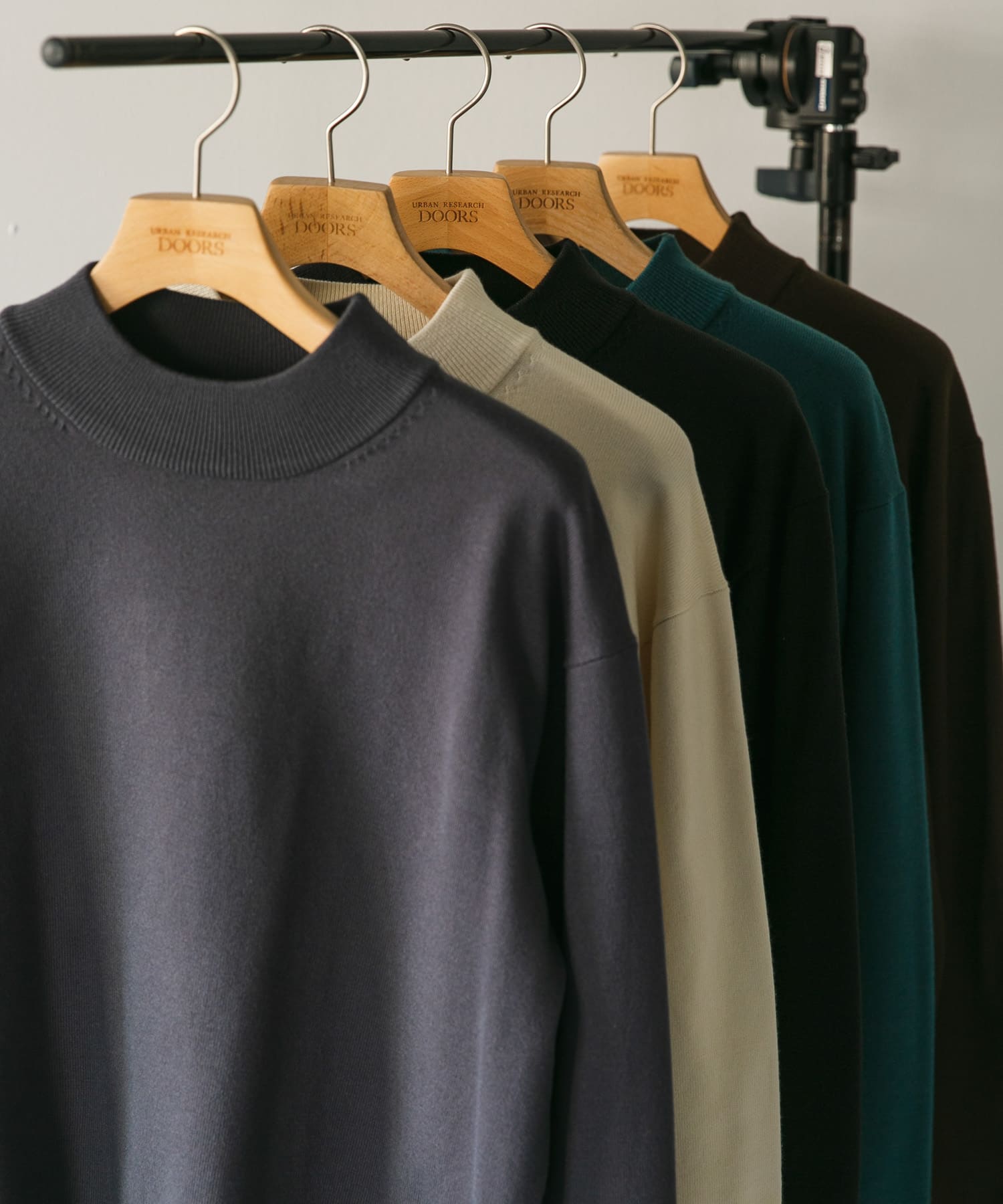 『UR TECH 200日ニット』モックネックプルオーバー GREEN L