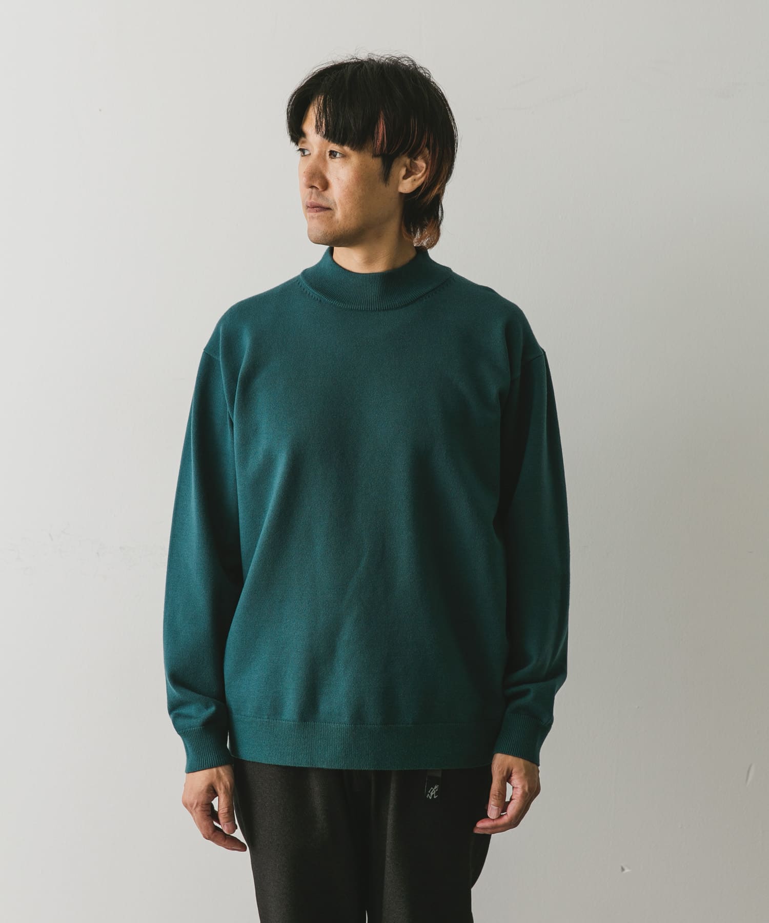 GREEN