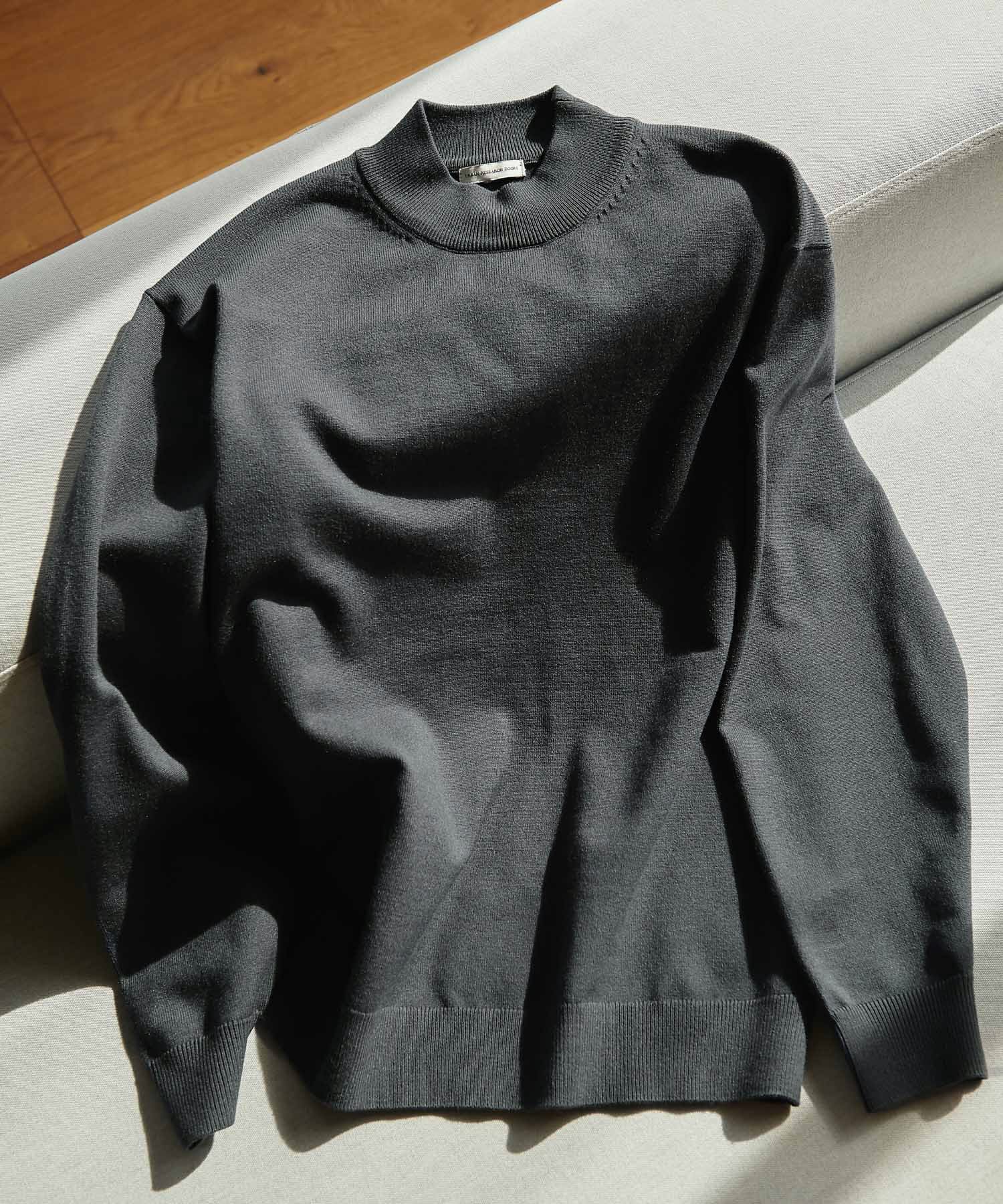 『UR TECH 200日ニット』モックネックプルオーバー C.NAVY L
