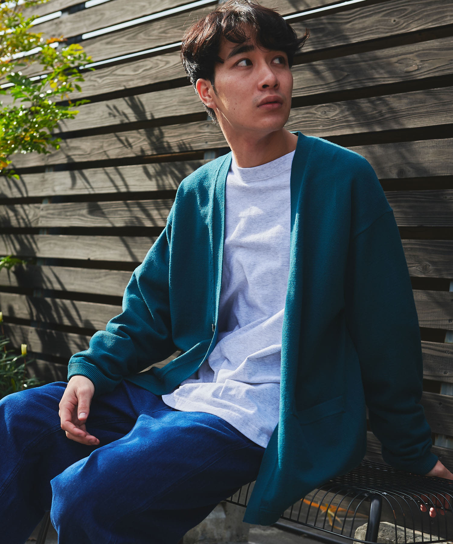 GREEN