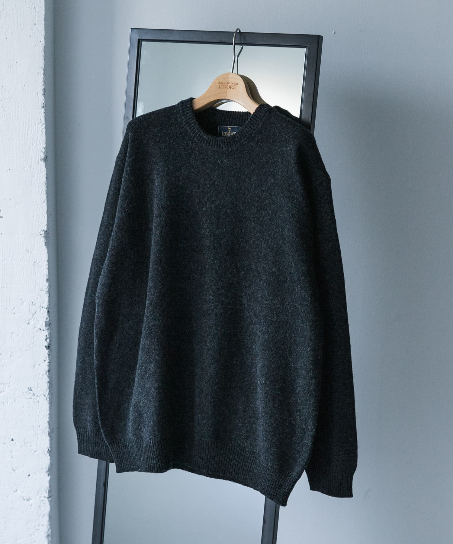 『XLサイズ/WEB限定』ハミルトンウールクルーネックニット CHARCOAL M