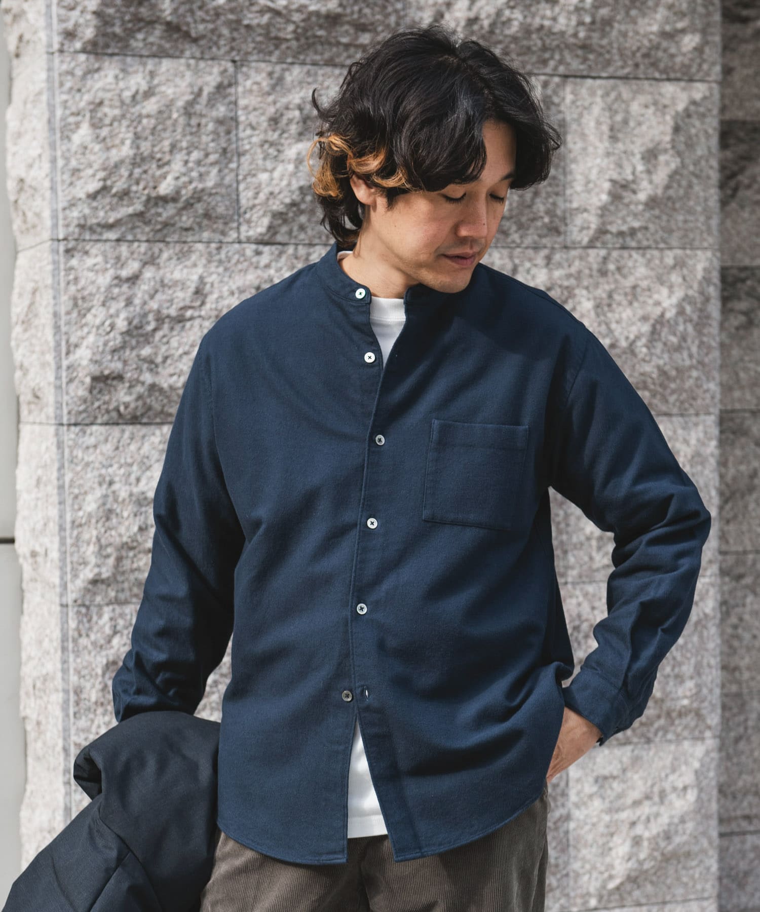 両面起毛ネルバンドカラーシャツ(M GREIGE): トップス｜URBAN RESEARCH