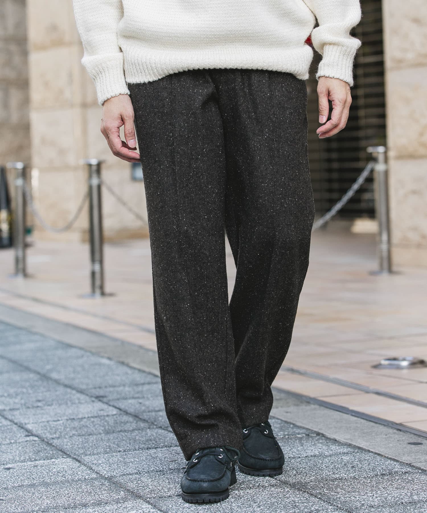 ウールブレンドネップワンタックパンツ(M CHARCOAL): ボトム｜URBAN