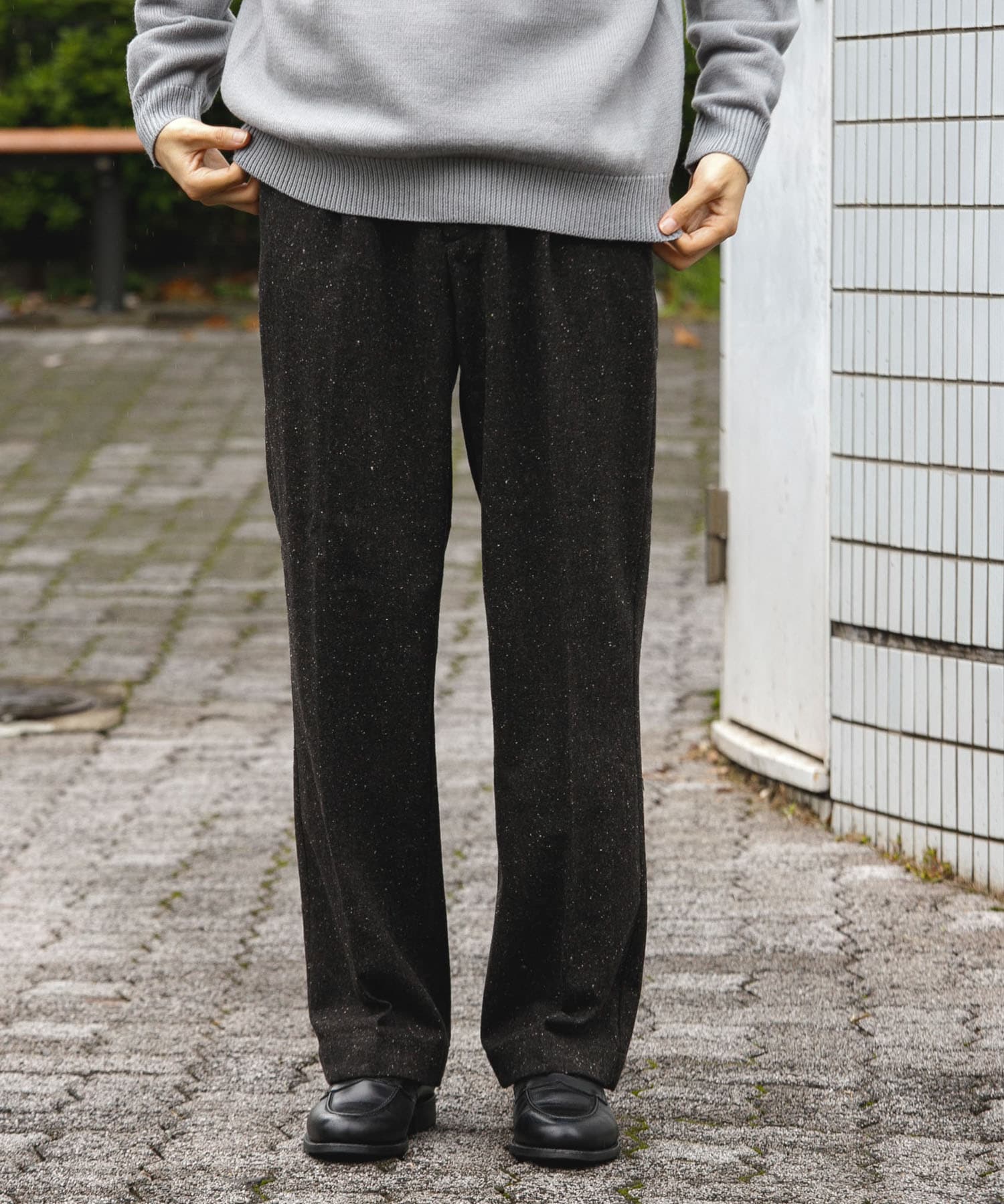 ウールブレンドネップワンタックパンツ(M CHARCOAL): ボトム｜URBAN