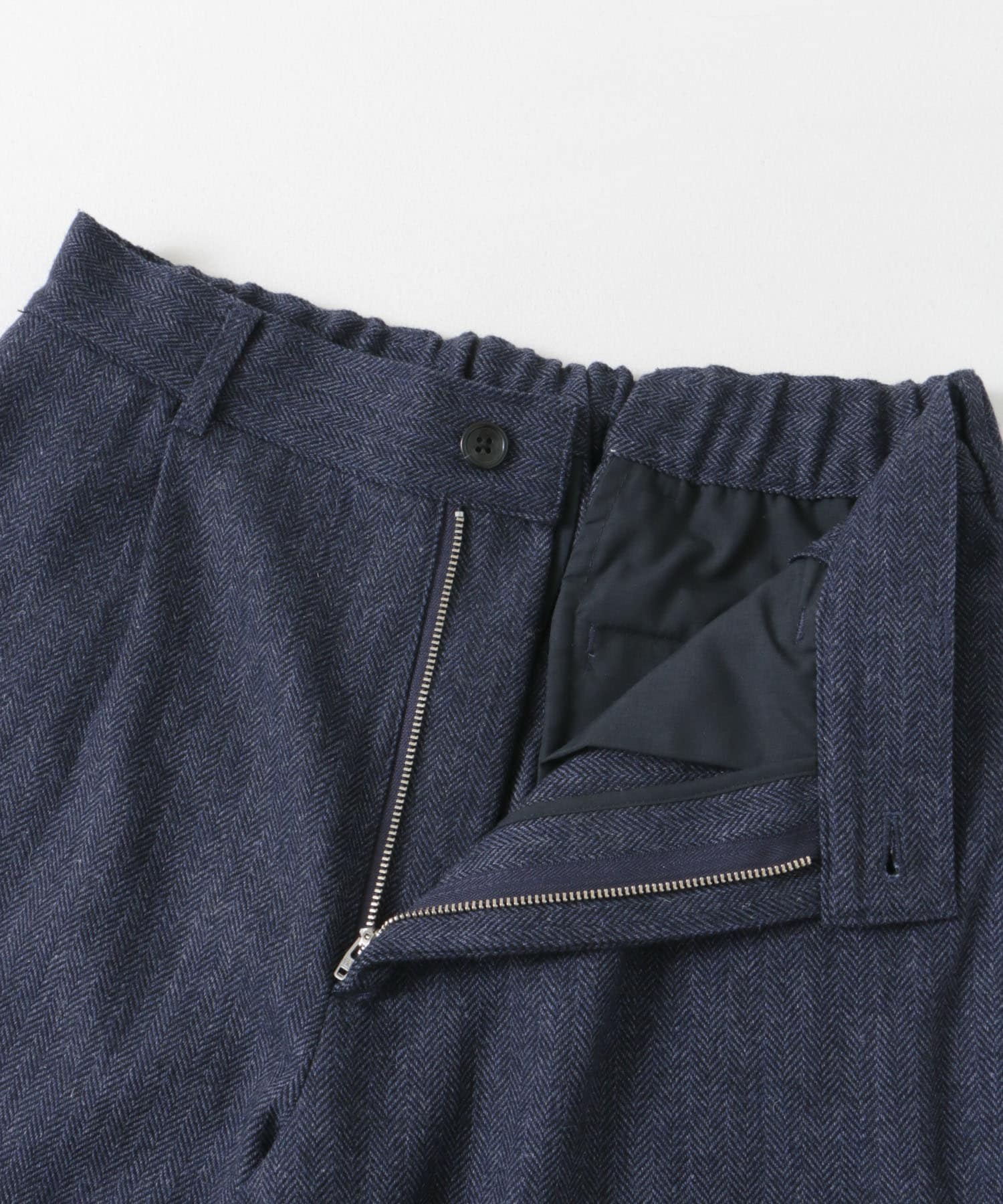 ウールブレンドヘリンボーンタックパンツ BLUE M