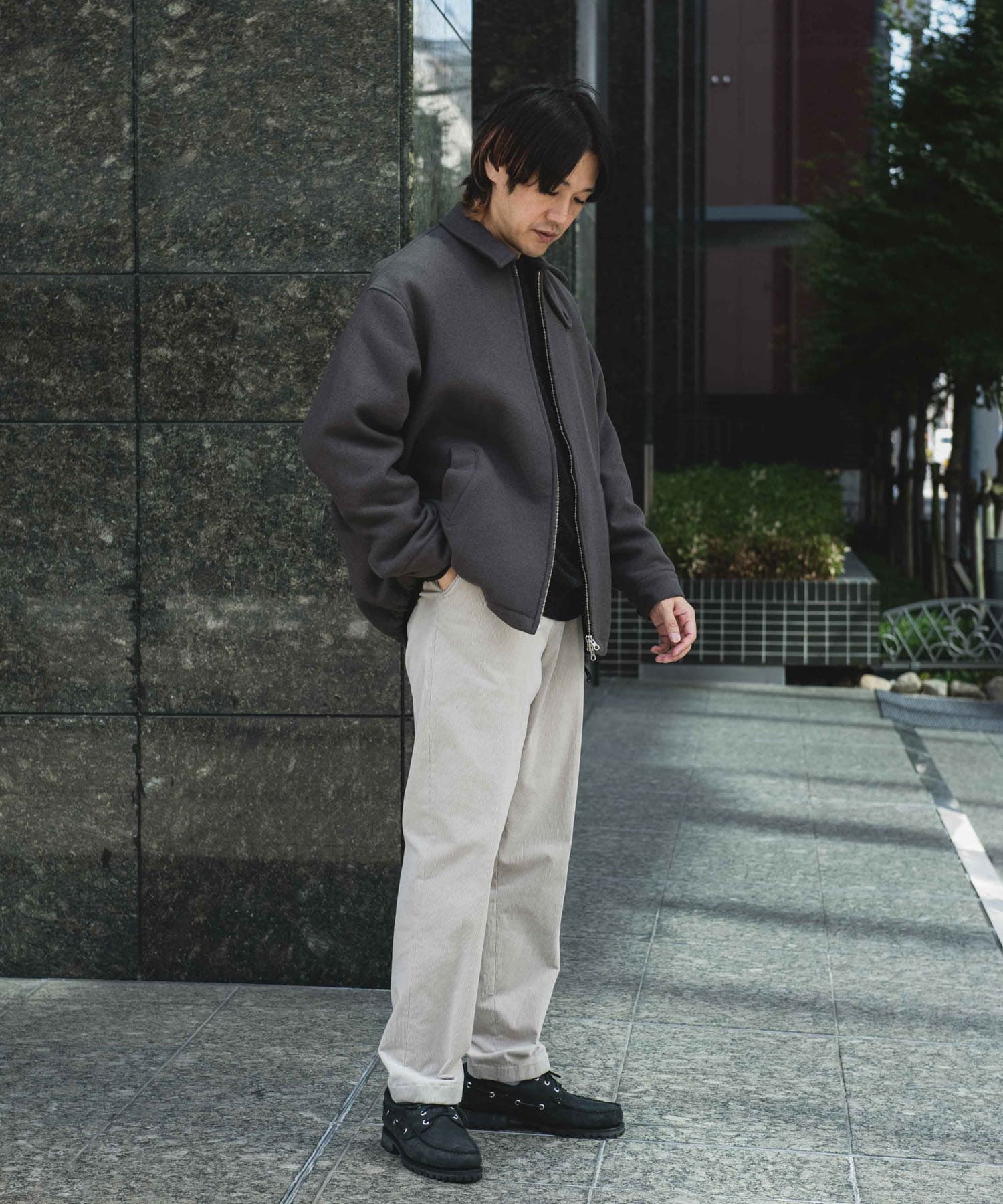 GRAY KAHKI