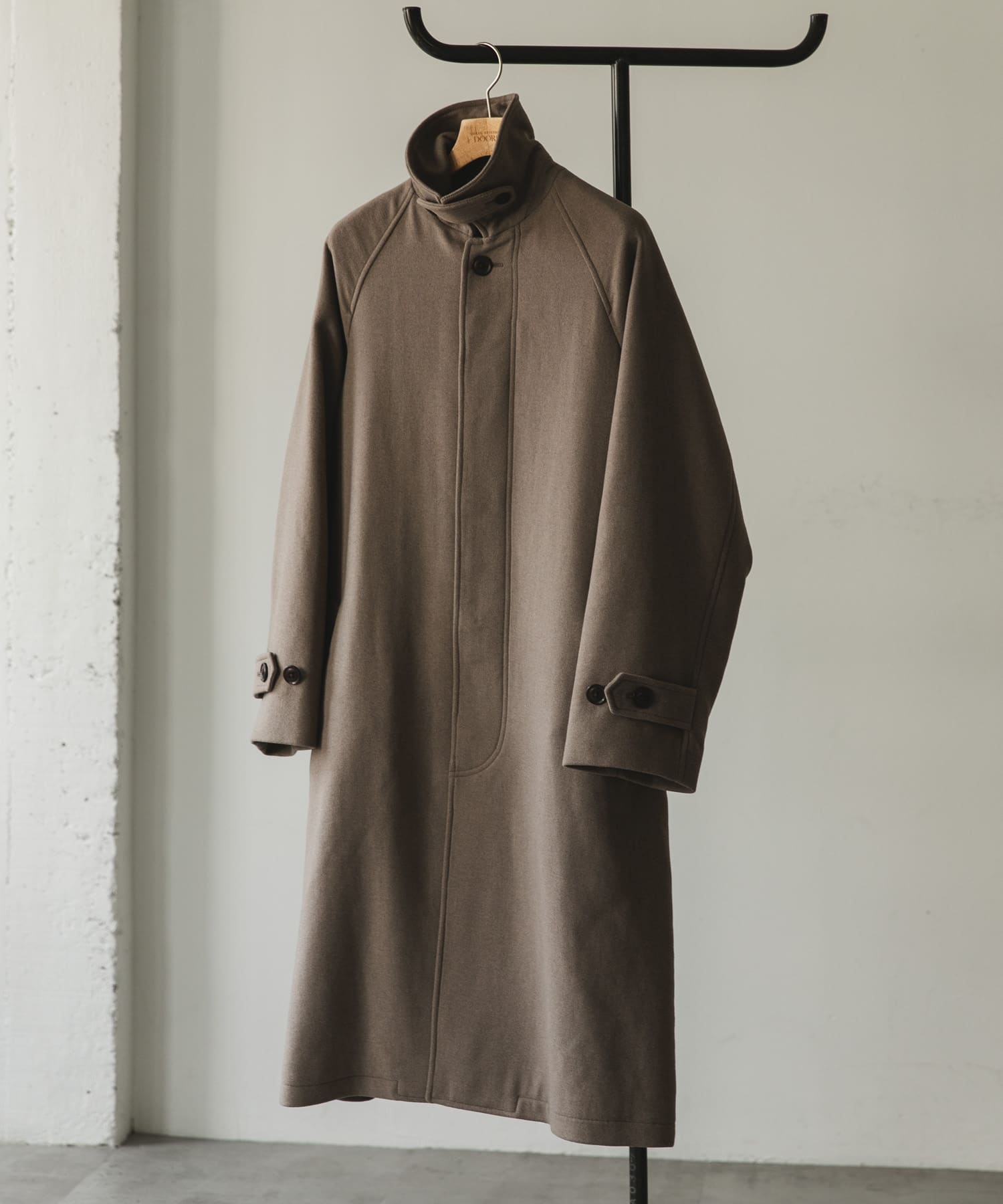 TAUPE