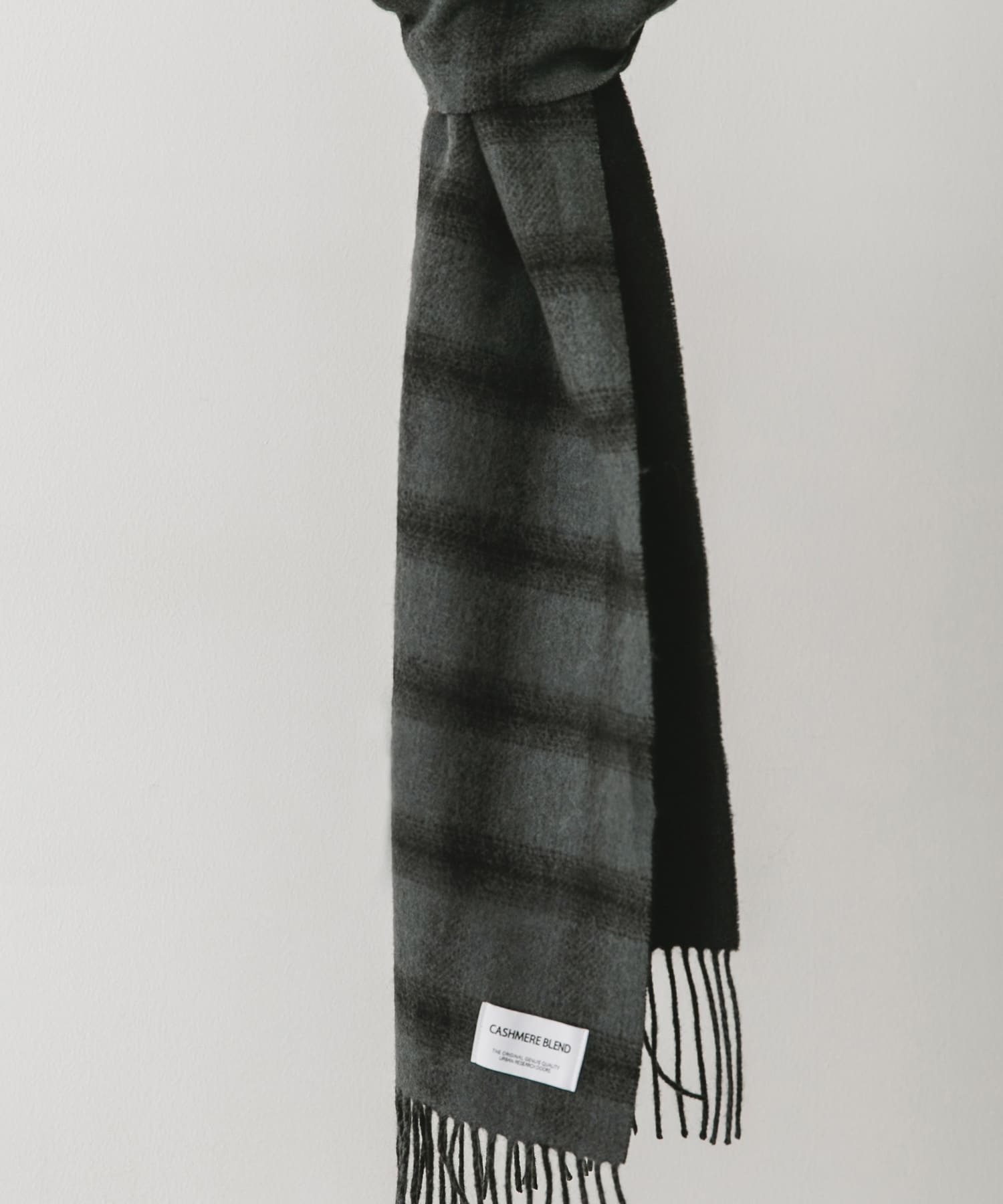 カシミヤブレンド オンブレチェックマフラー CHARCOAL -