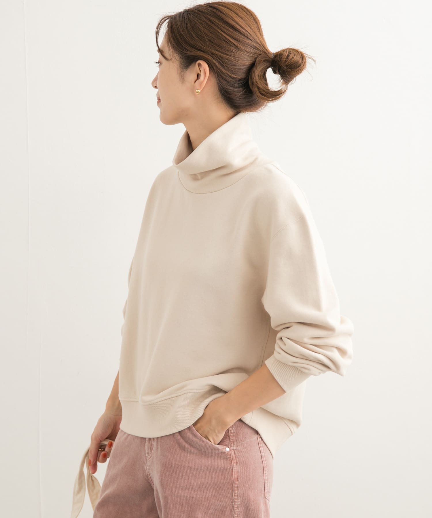 L.BEIGE