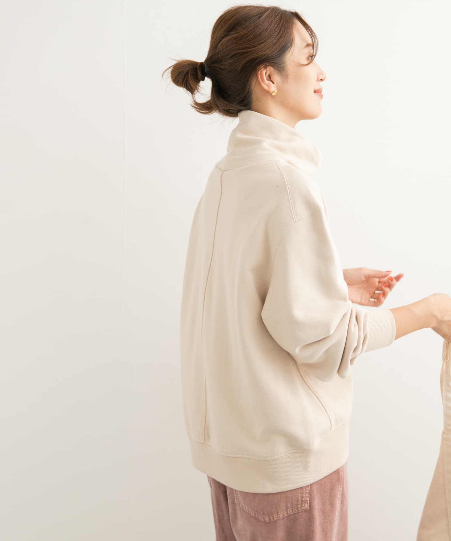 L.BEIGE