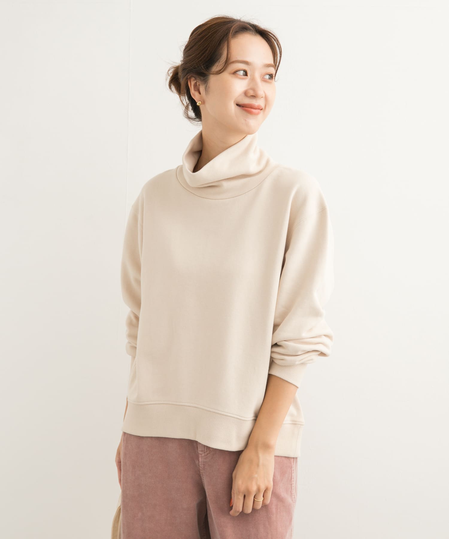 L.BEIGE