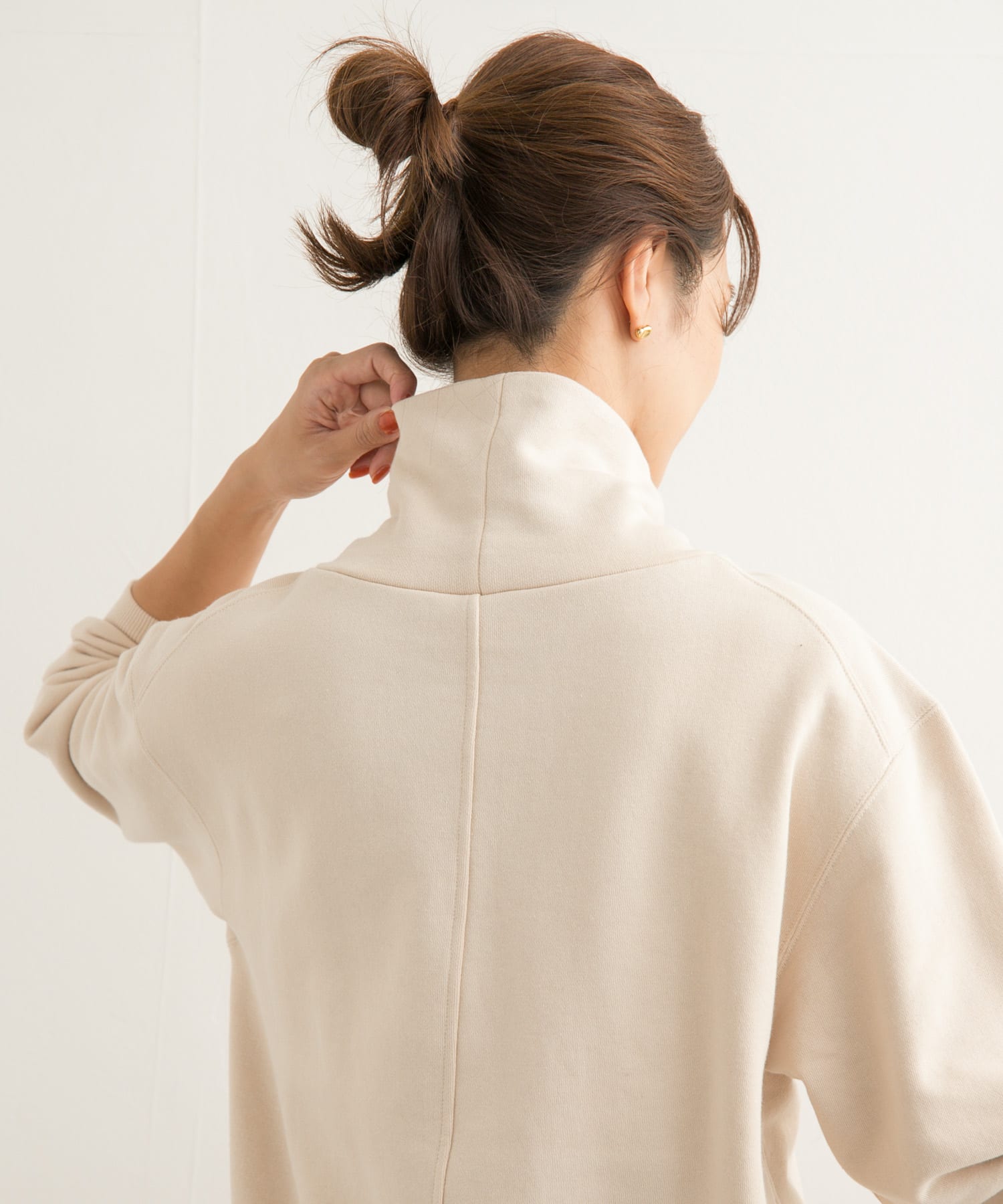 L.BEIGE