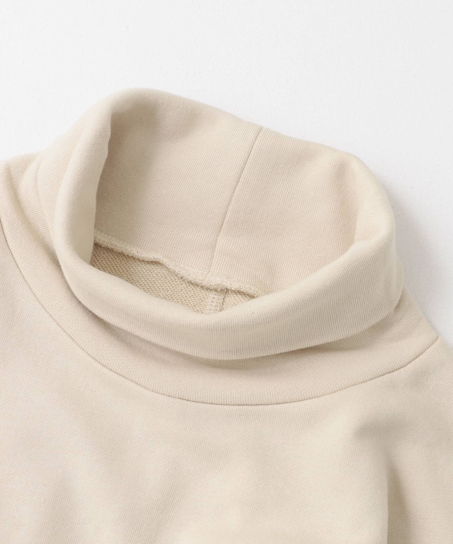 『WEB/一部店舗先行販売カラー』『UR TECH』タートルネックスウェット L.BEIGE M