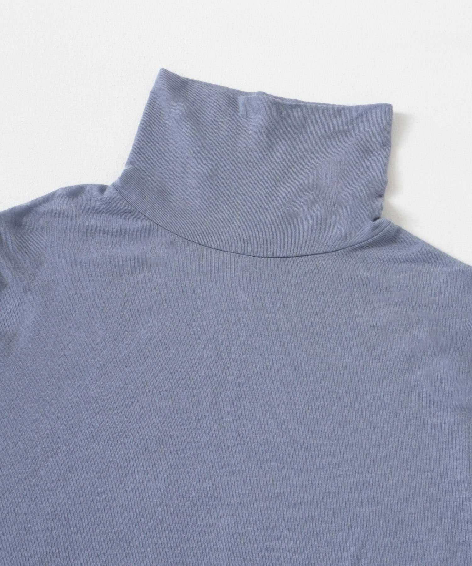カシミヤシルク混タートルネックカットソー BLUE M