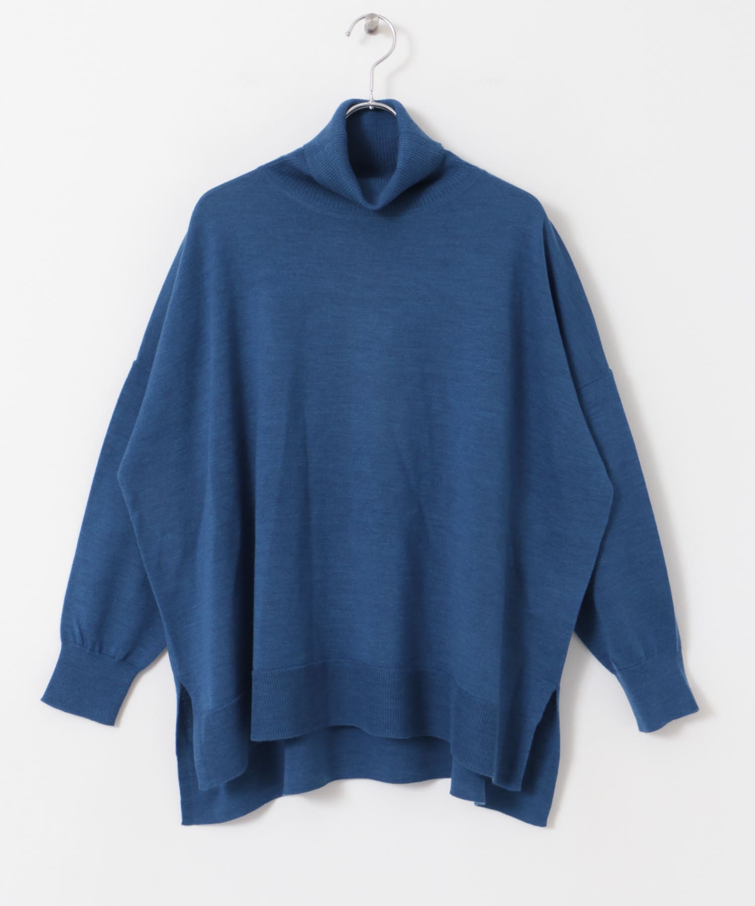 ウォッシャブルウールタートルワイドプルオーバー BLUE M