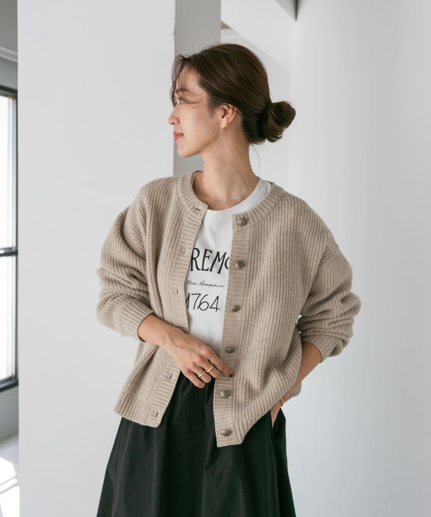 LIGHTBEIGE