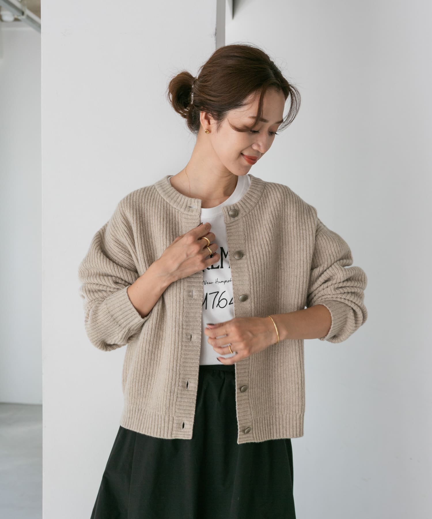 LIGHTBEIGE